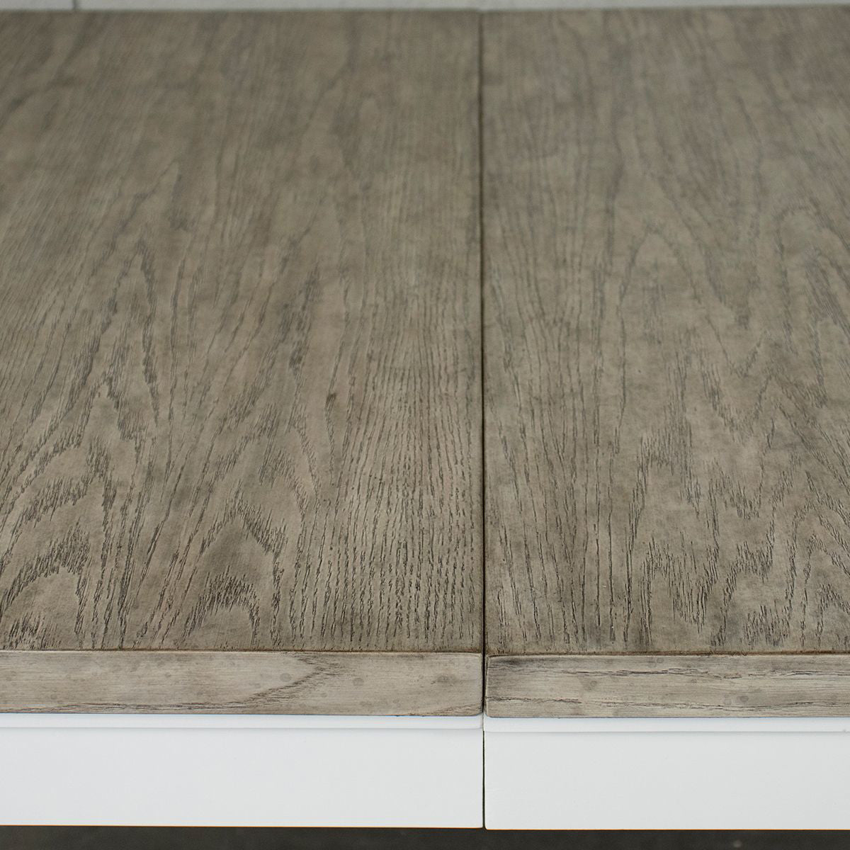 CORA LEG TABLE