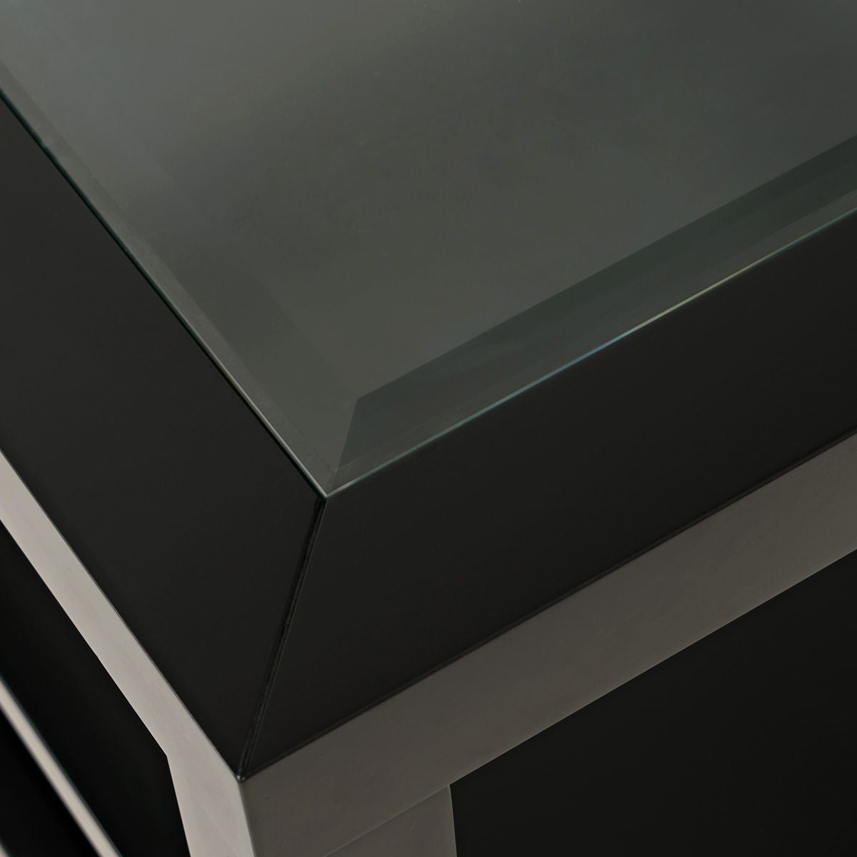 URBAN ICON BLK END TABLE