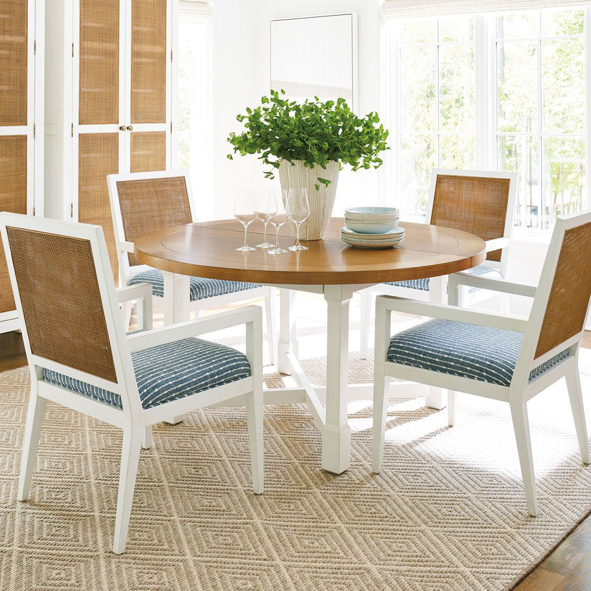CAPISTRANO DINING TABLE WHITE