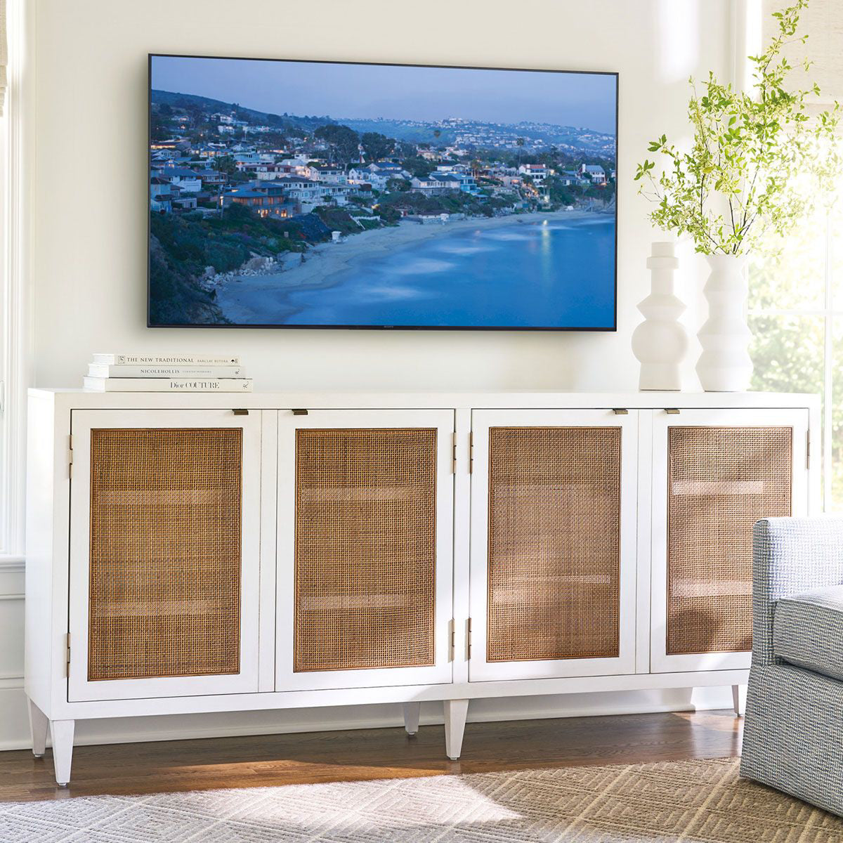 BLUEBIRD MEDIA CABINET (WHITE)
