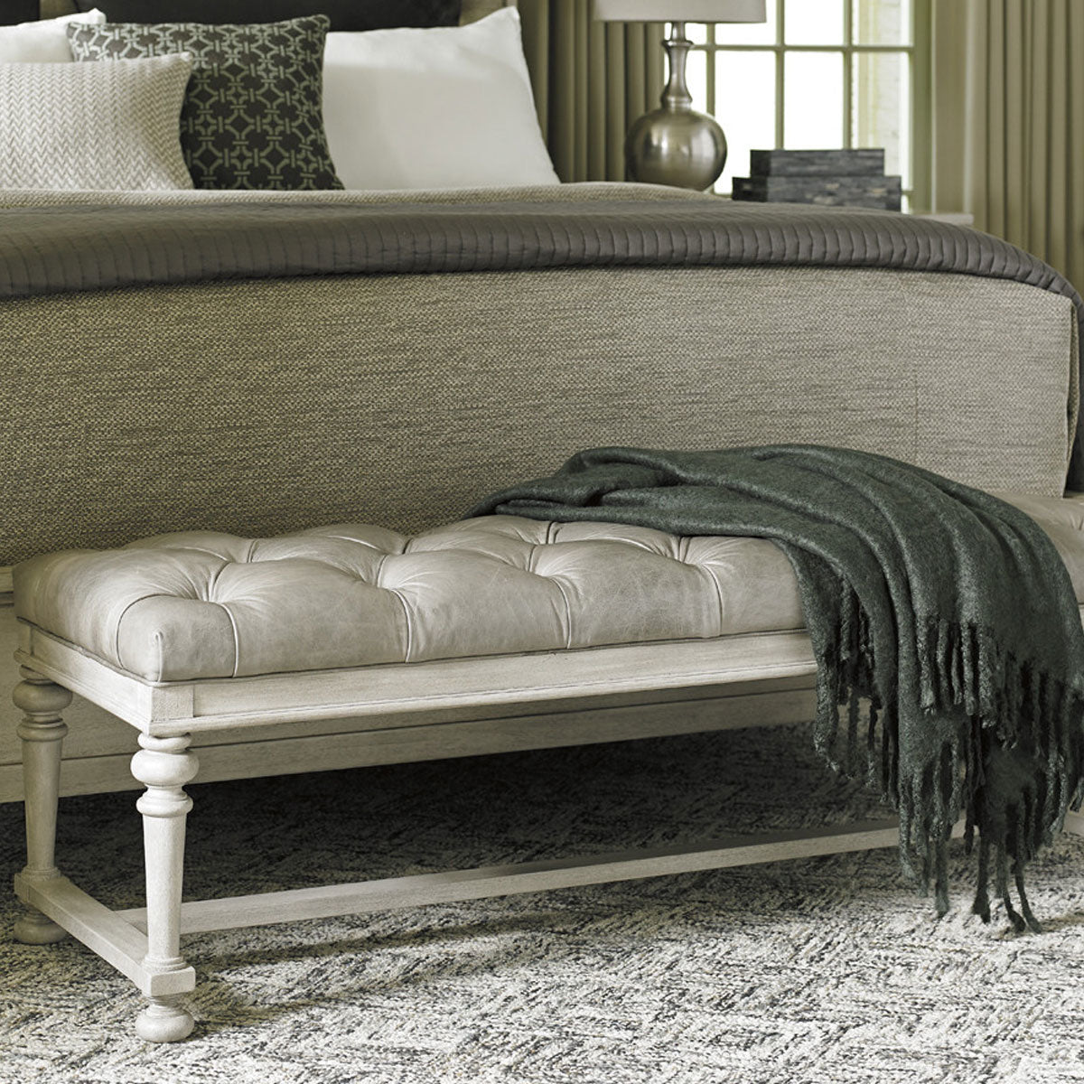 BELLPORT TUFTED BENCH