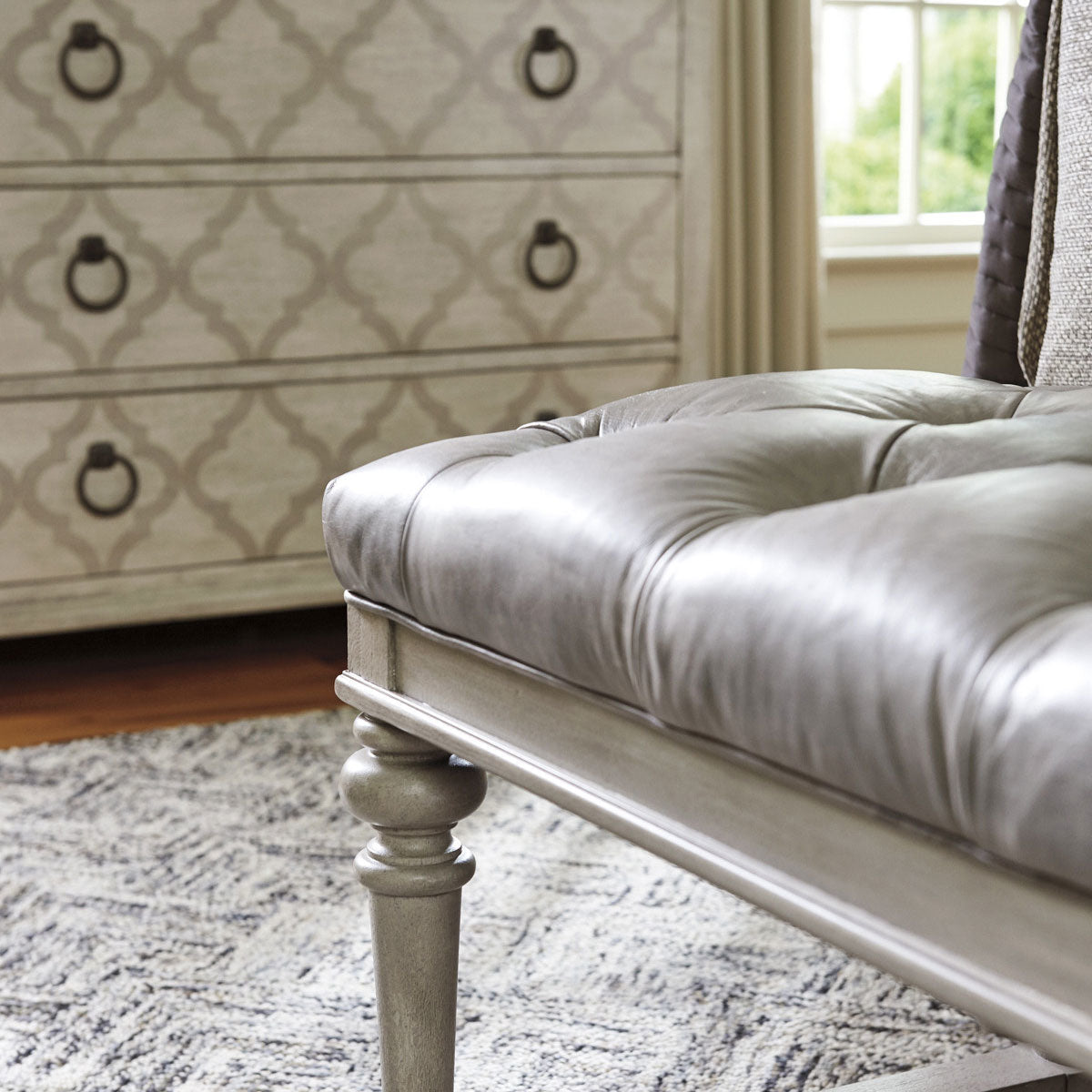 BELLPORT TUFTED BENCH