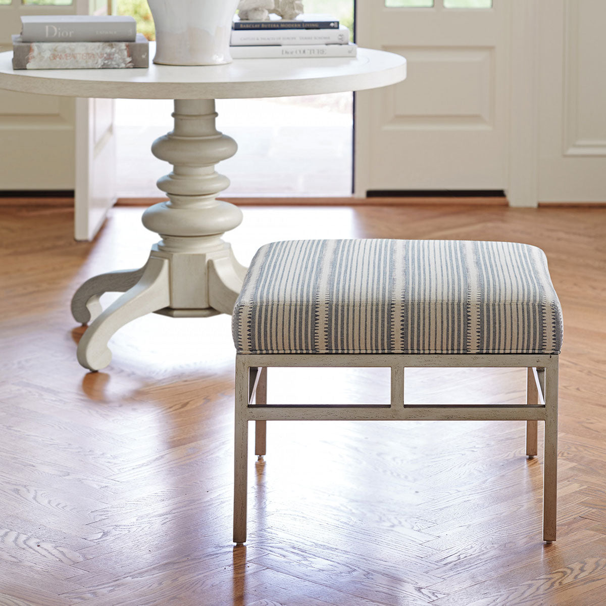 LUCCA METAL UPH OTTOMAN