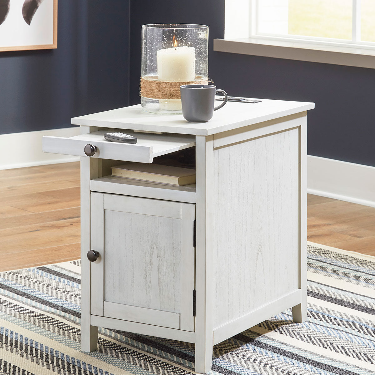 ISLANDER WHITE CHAIRSIDE TABLE