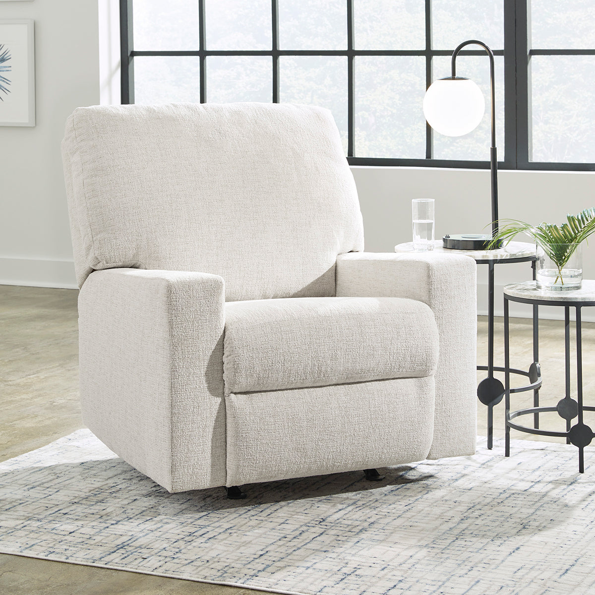 Ranier Snow Recliner