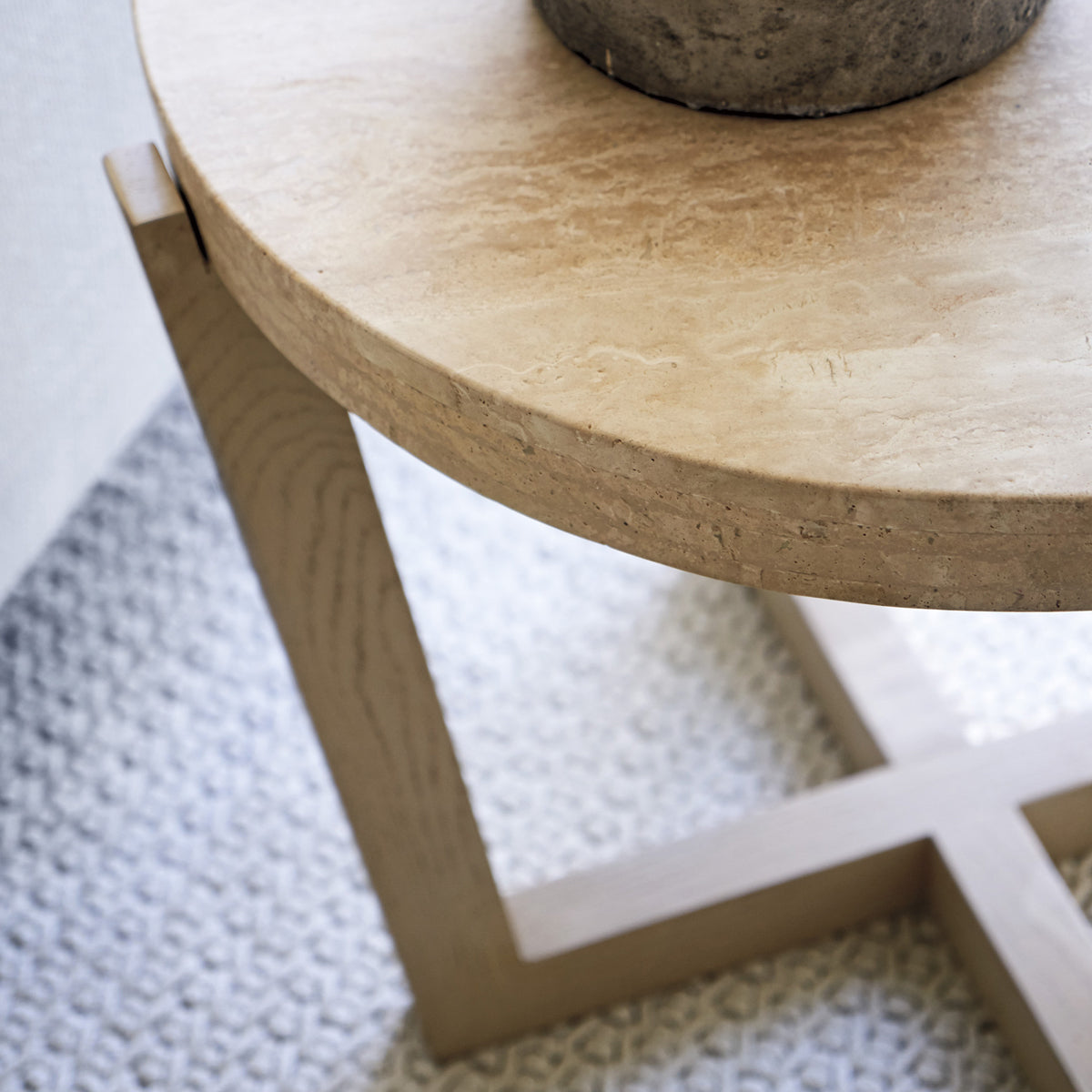 SHASTA ROUND LAMP TABLE