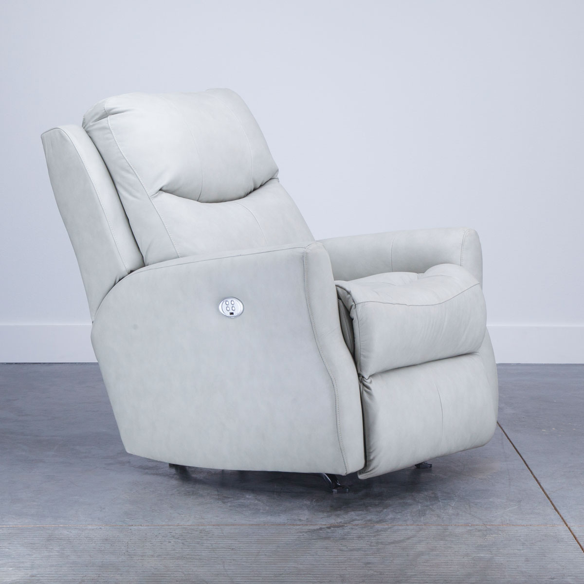 FAME RECLINER W/PHR