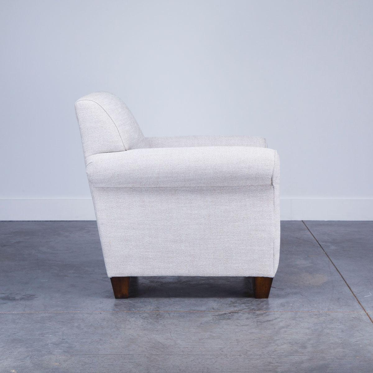 DANA CHAIR