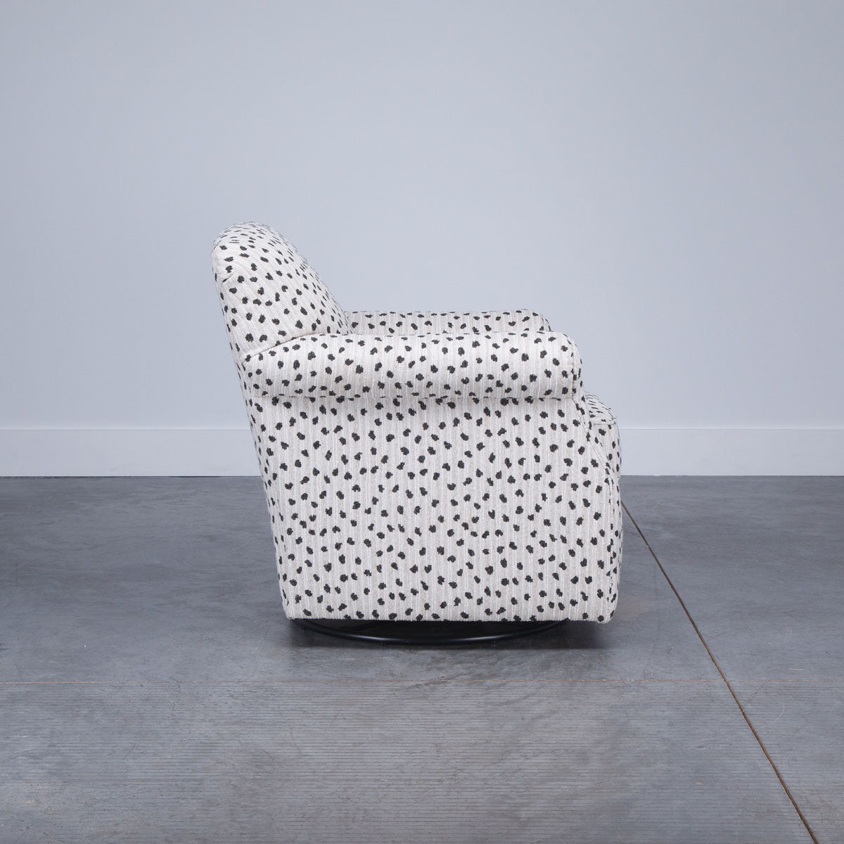 MABLE SWIVEL CHAIR