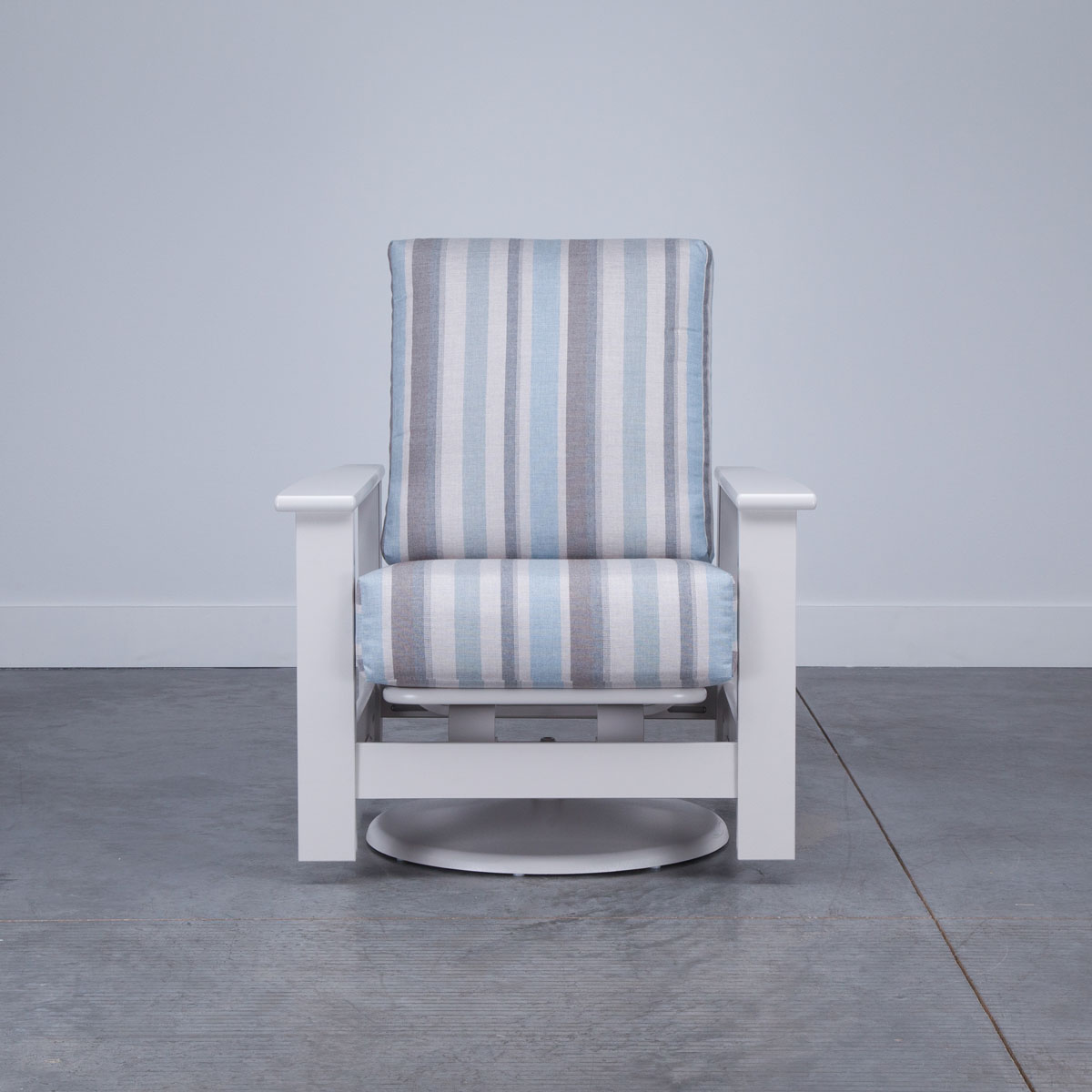 LEEWARD SWIVEL ROCKER