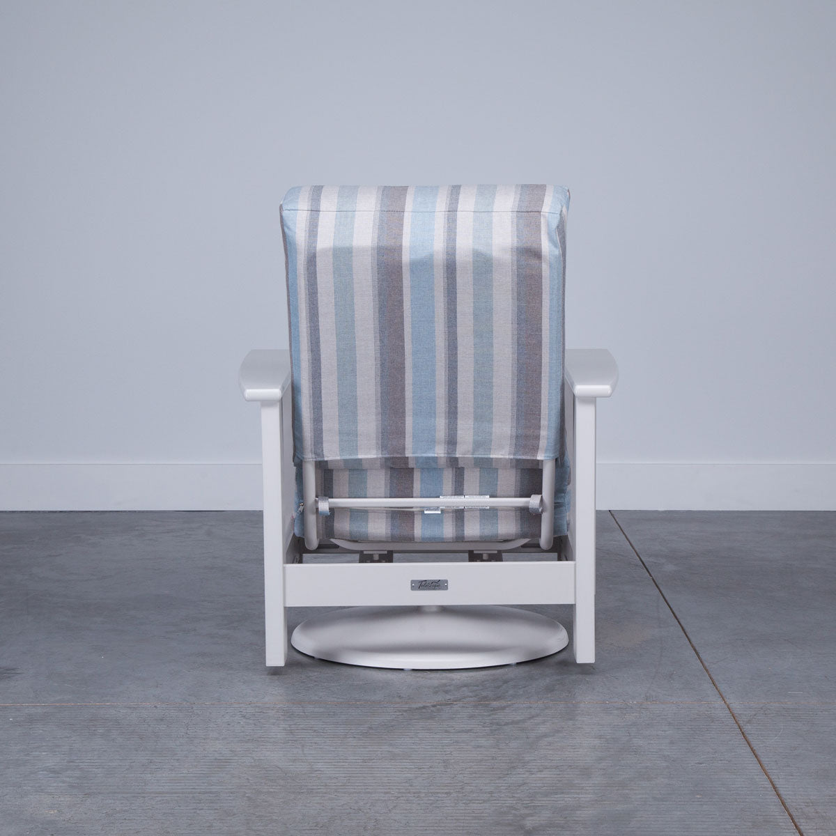 LEEWARD SWIVEL ROCKER