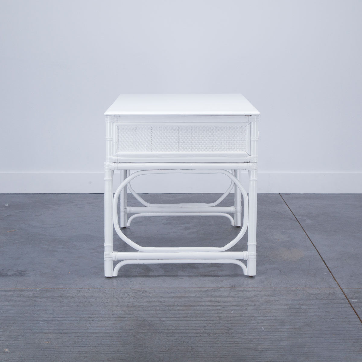 SUMMER RETREAT DESK