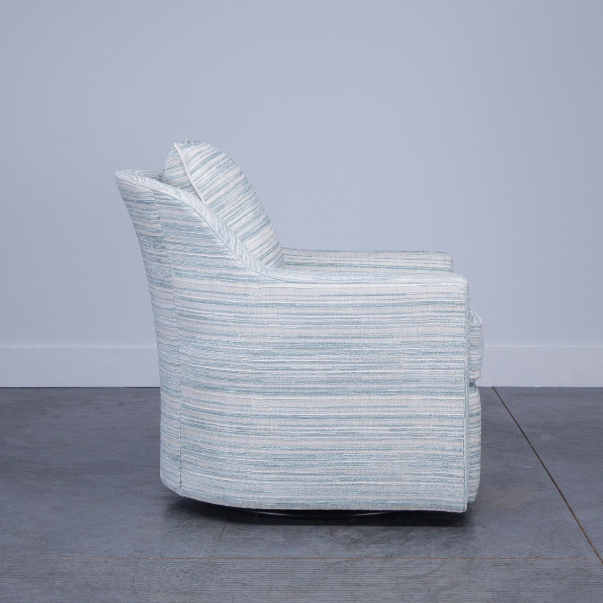LEIGHTON SWIVEL CHAIR