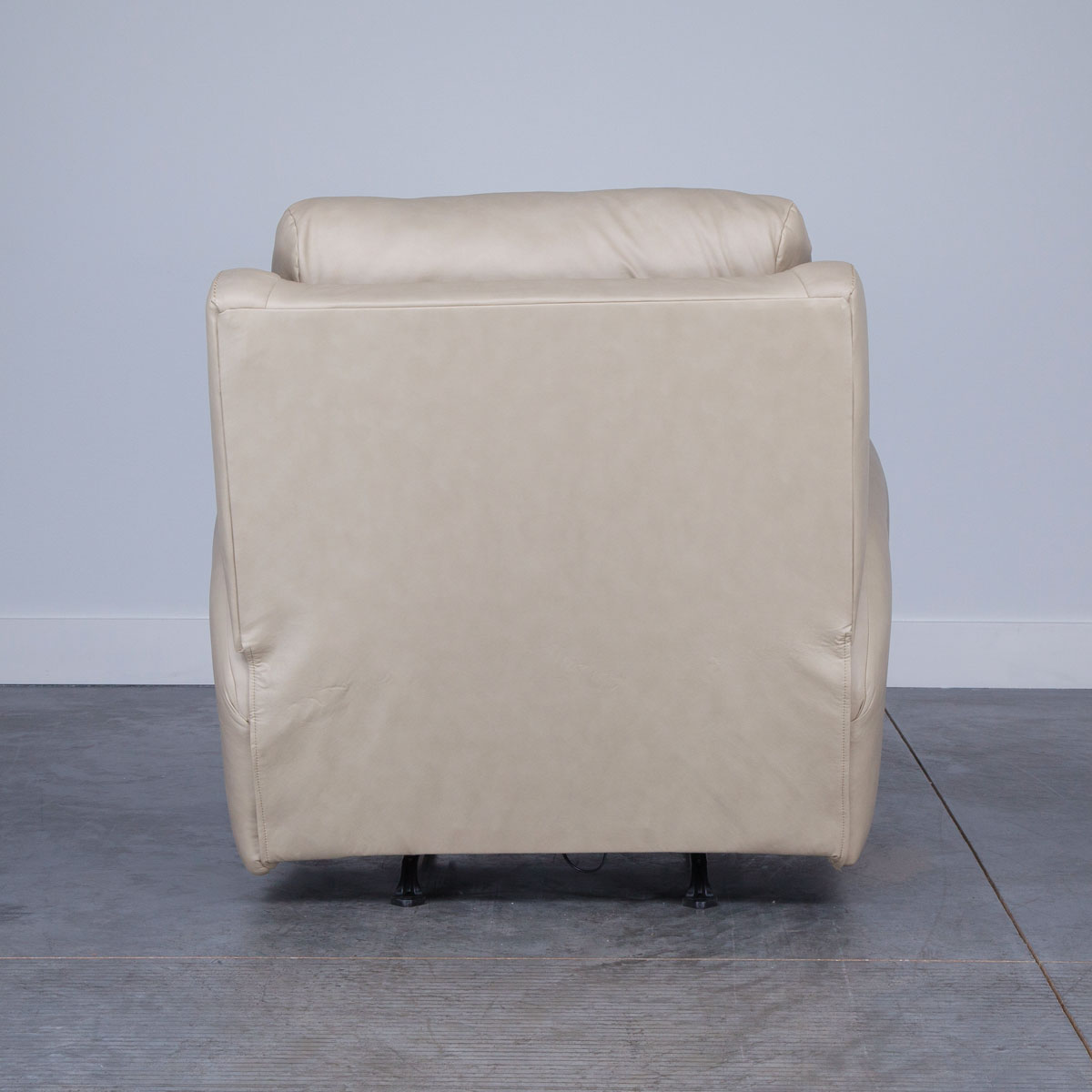 REEVES POWER ROCKER RECLINER WTIH POWER HEADREST AND LUMBAR
