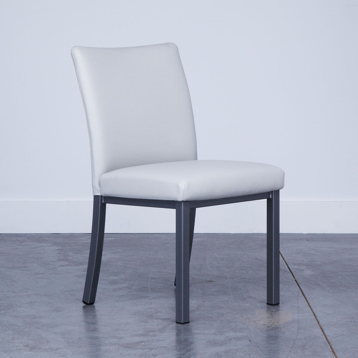 BISCARO CHAIR