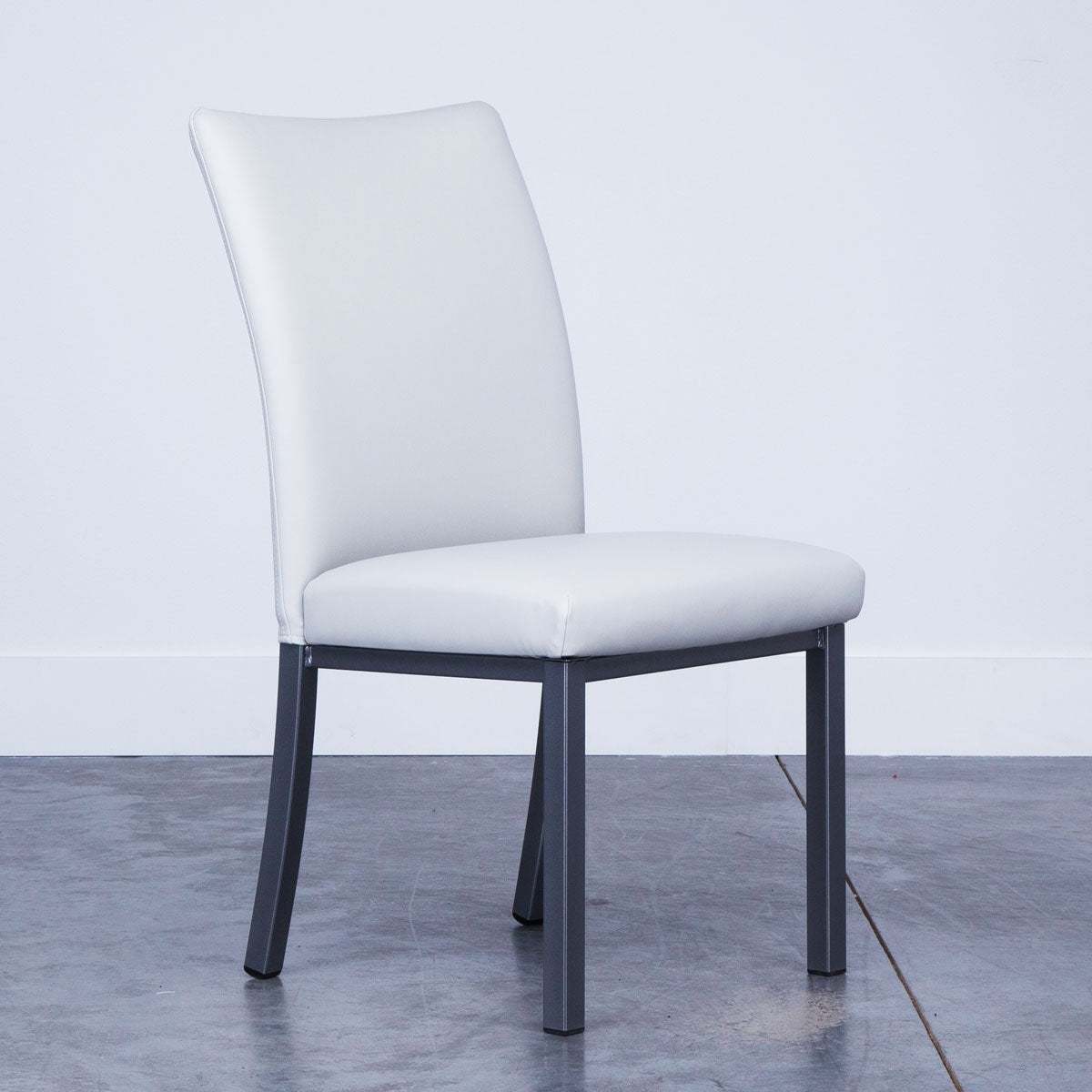 BISCARO PLUS CHAIR