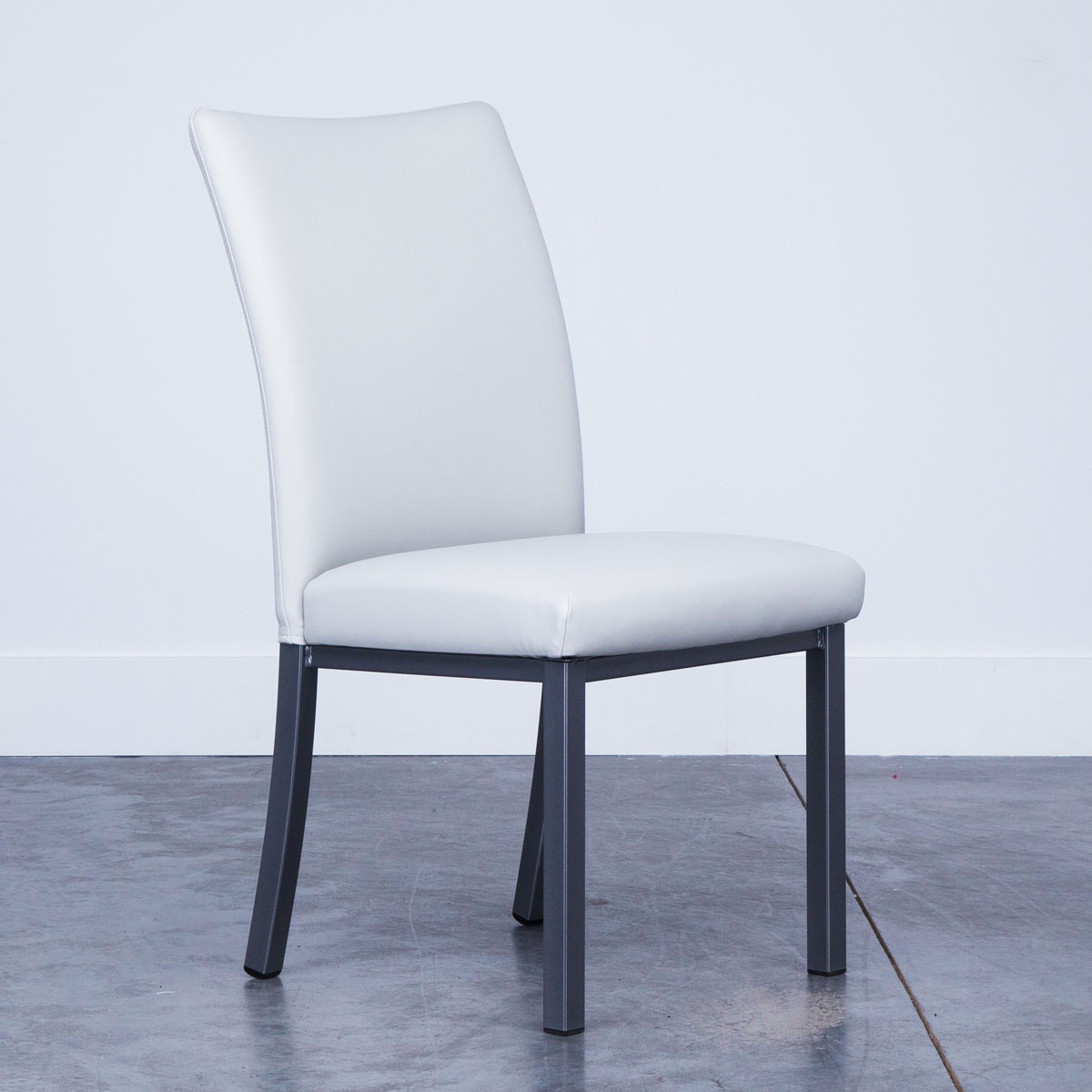 BISCARO PLUS CHAIR
