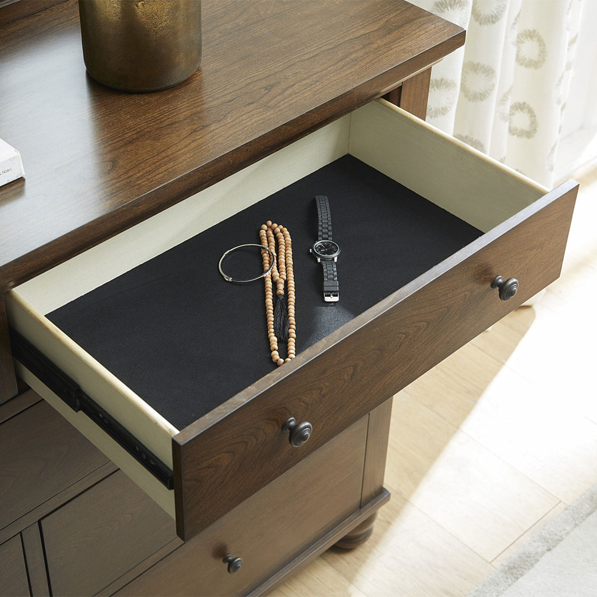 CAMBRIDGE DRESSER IN CHERRY