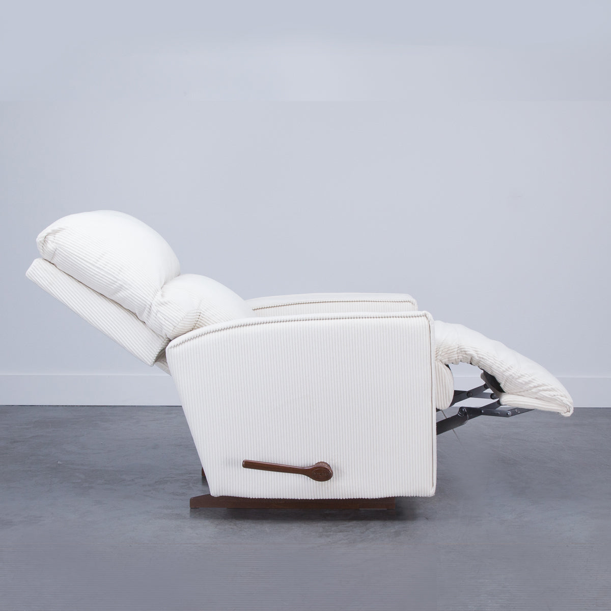 MADDOX ROCKER RECLINER