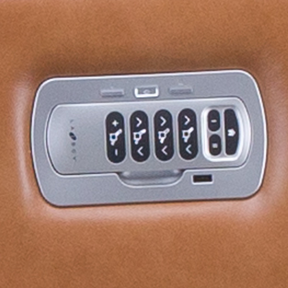 MADDOX RECLINER W/PHR/LUMBAR