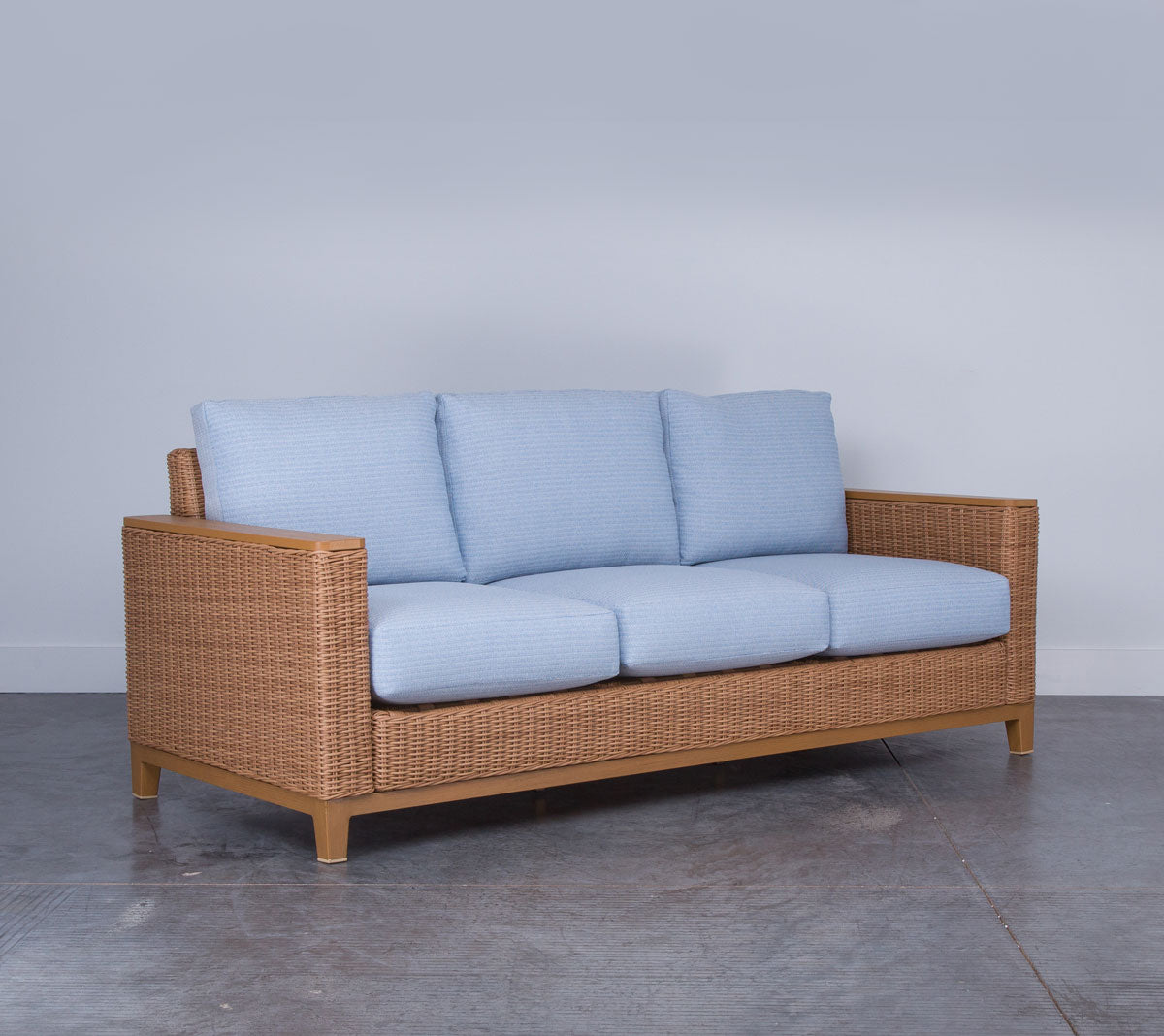 TIMBERLINE NAT TRACK ARM SOFA