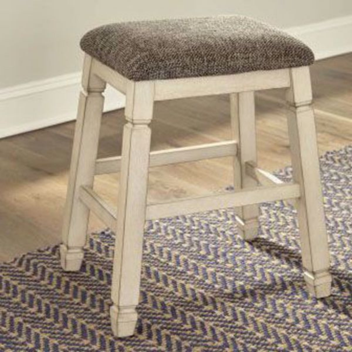 Antiquity 24" Backless Stool