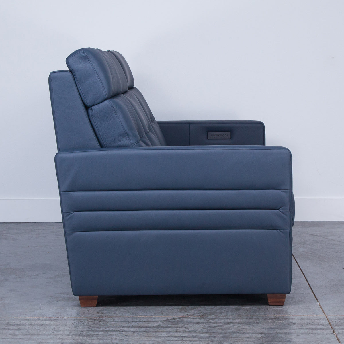 REECE SOFA W/PHR/LUM/MASS/HEAT