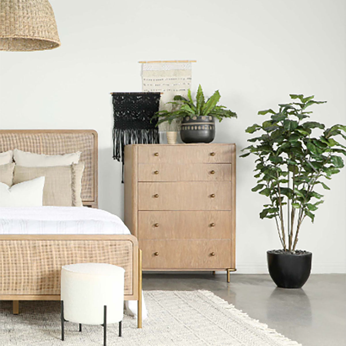 ARINI CHEST