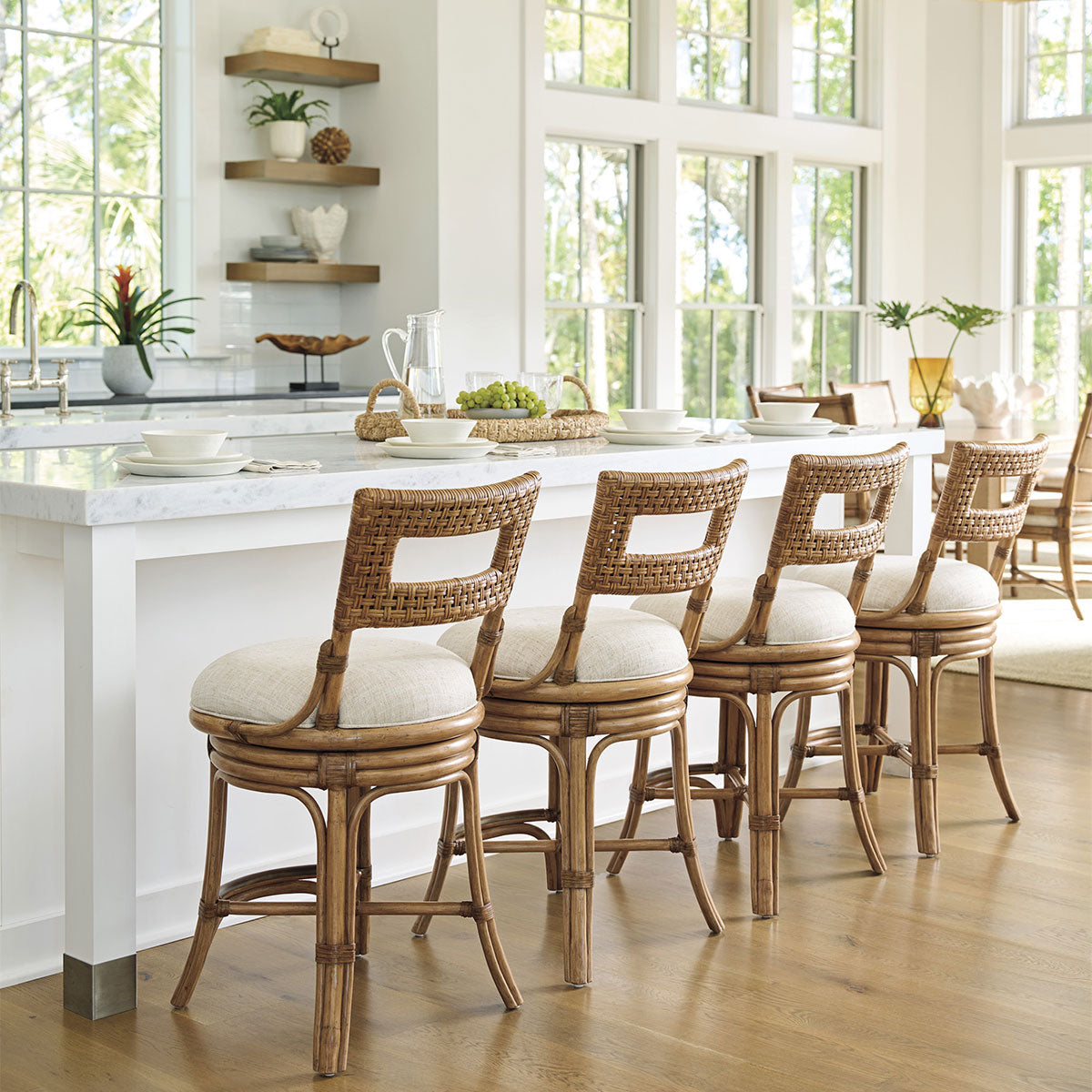 BAY HARBOR SWIVEL COUNTER STOOL
