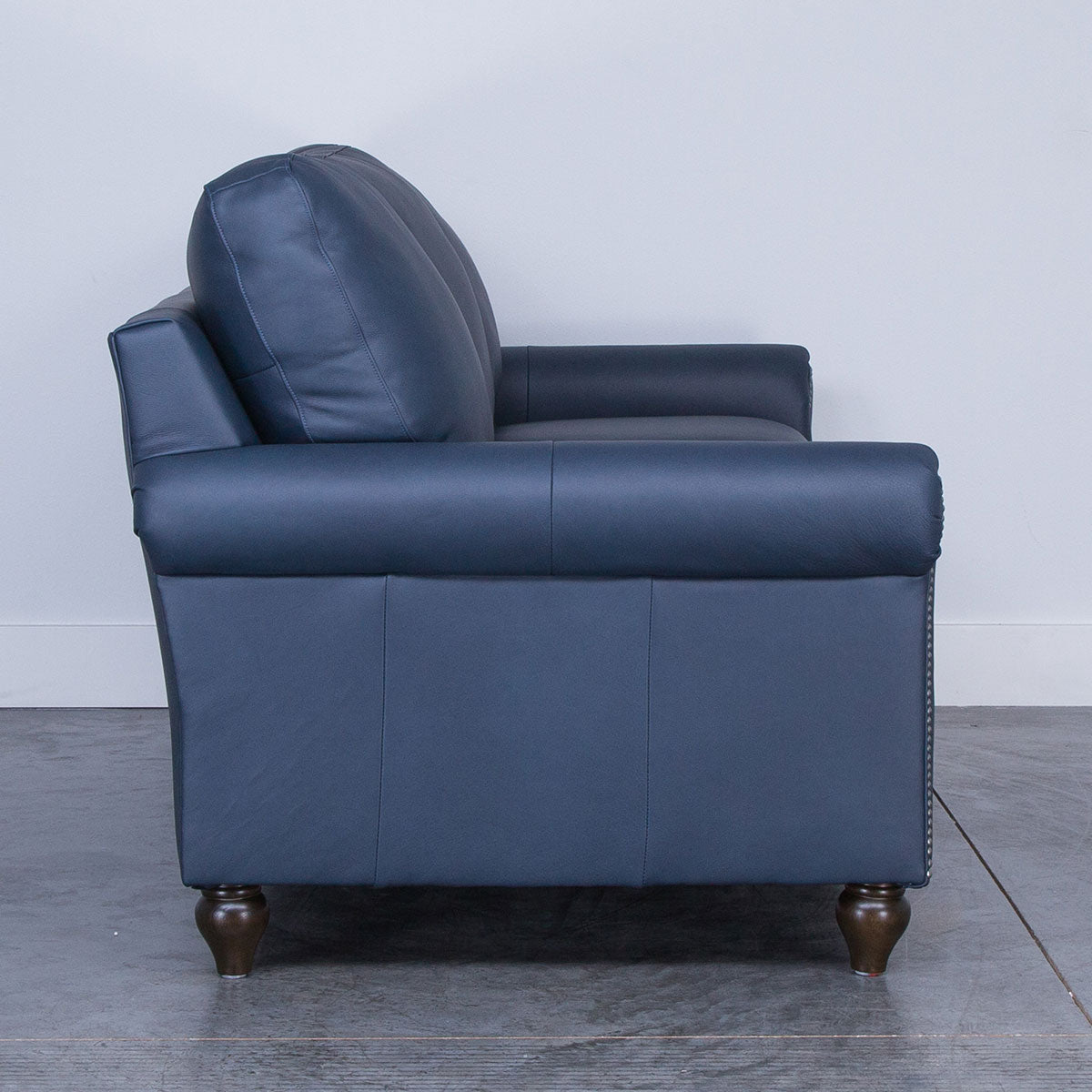 CUSTOM LEATHER CLASSIC 3/3 SOFA
