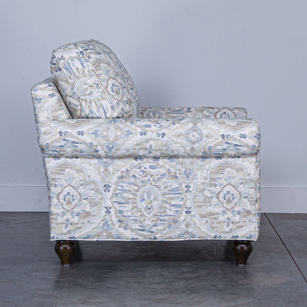 CUSTOM FULL FRONT CHAIR