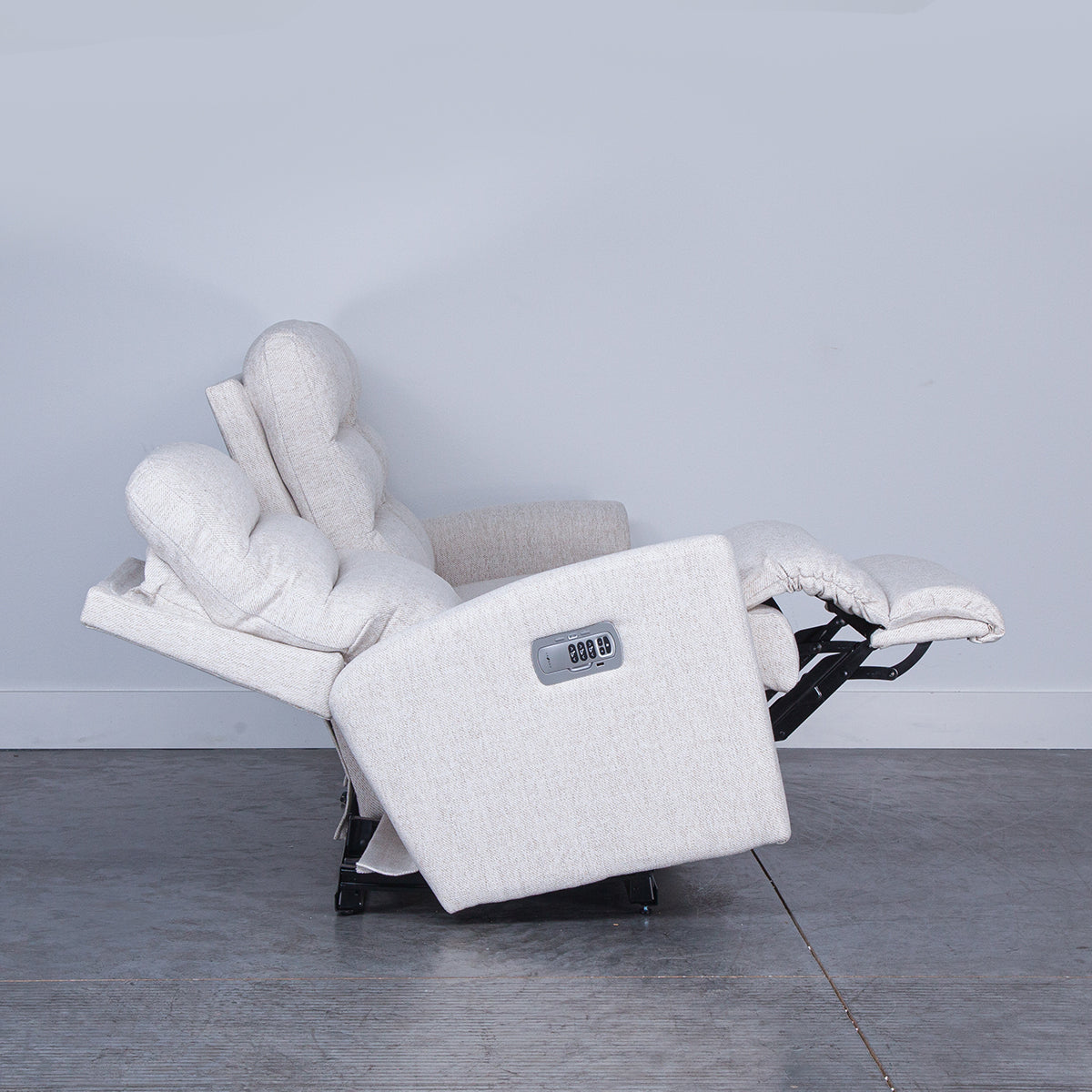 LIAM WALL RECLINING SOFA W/PHR