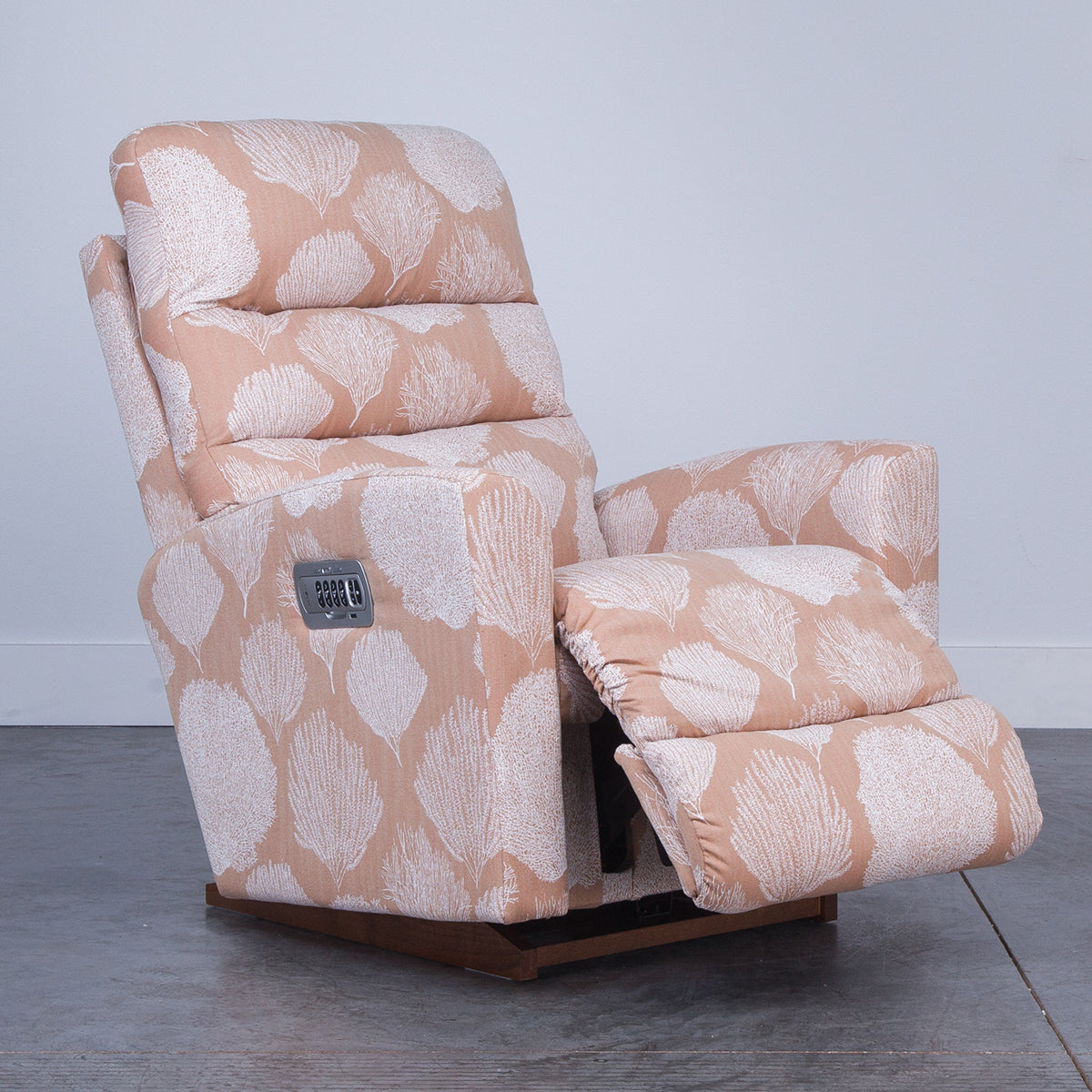 LIAM ROCK RECLINER  W/POWER HEADREST /LUMBAR