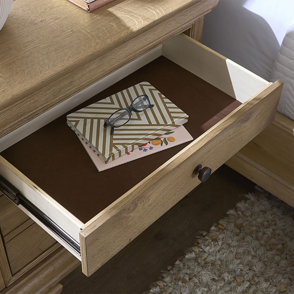Chateau Philippe Liv 360 Nightstand