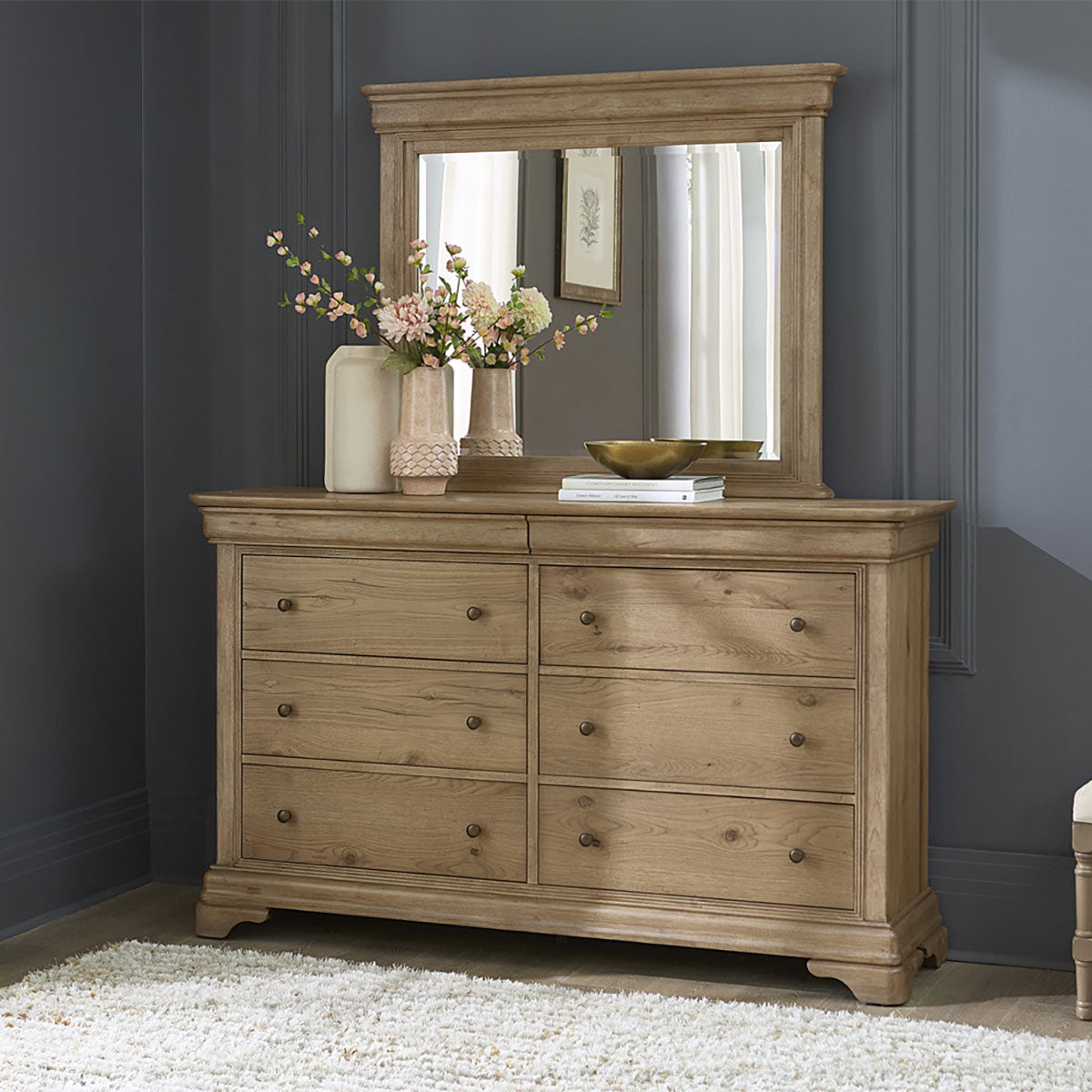 CHATEAU PHILIPPE DRESSER