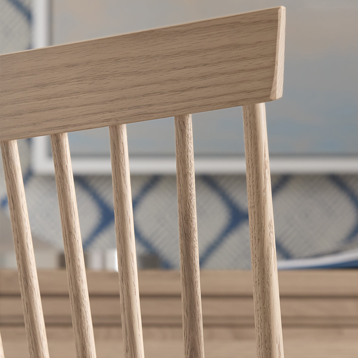 T&T DESK CHAIR IN CLEAR OAK