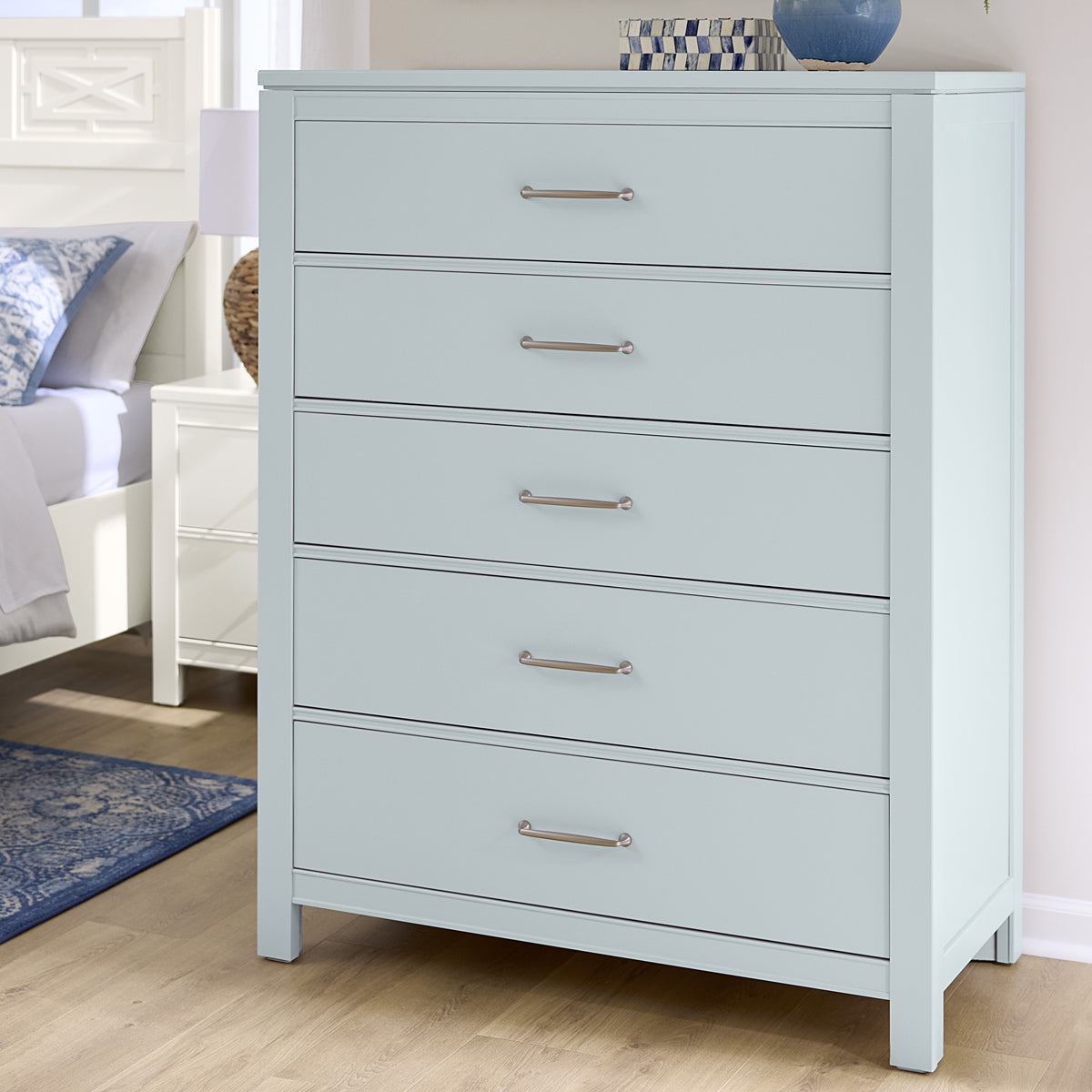 T&T BLUE MAPLE CHEST