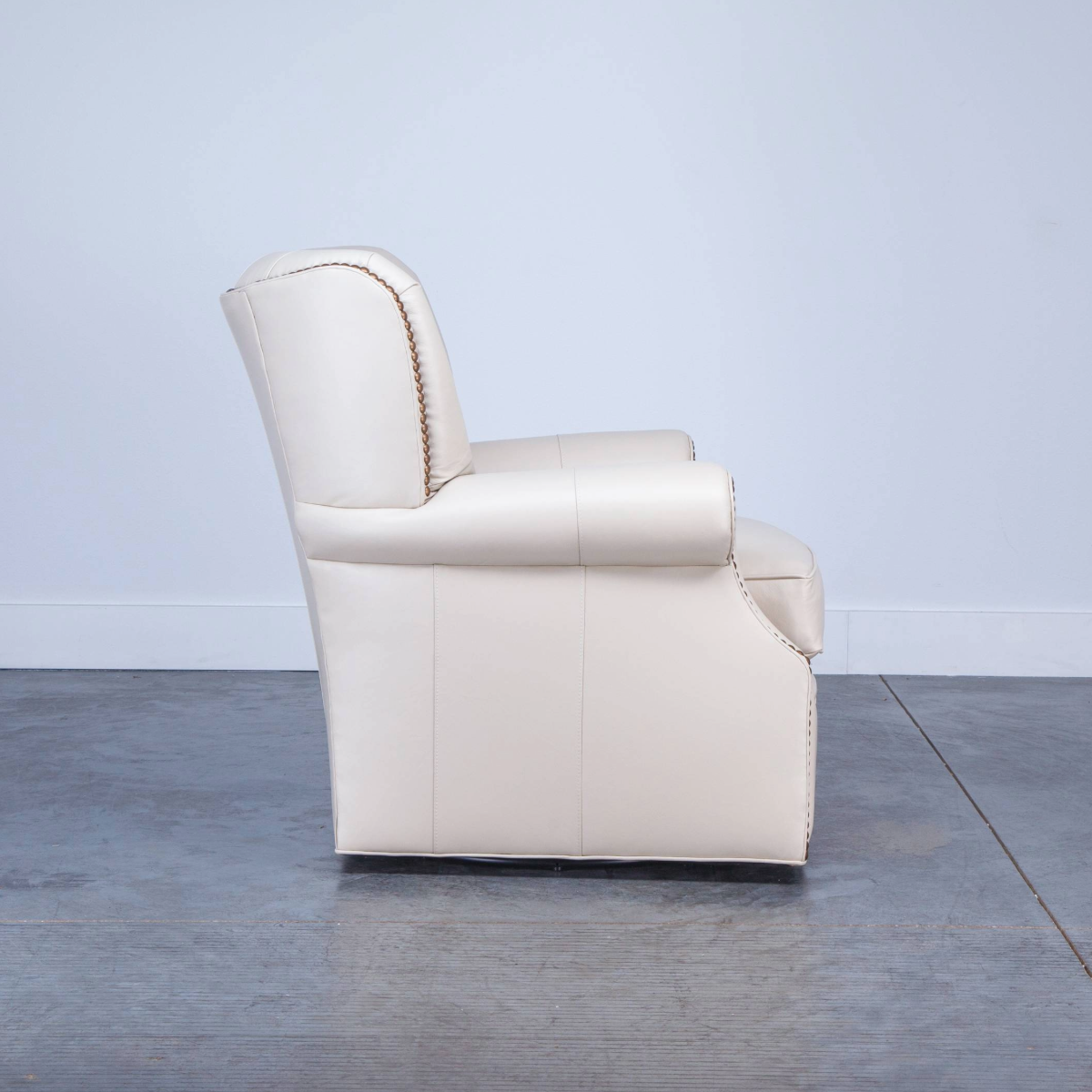 IVIS SWIVEL CHAIR