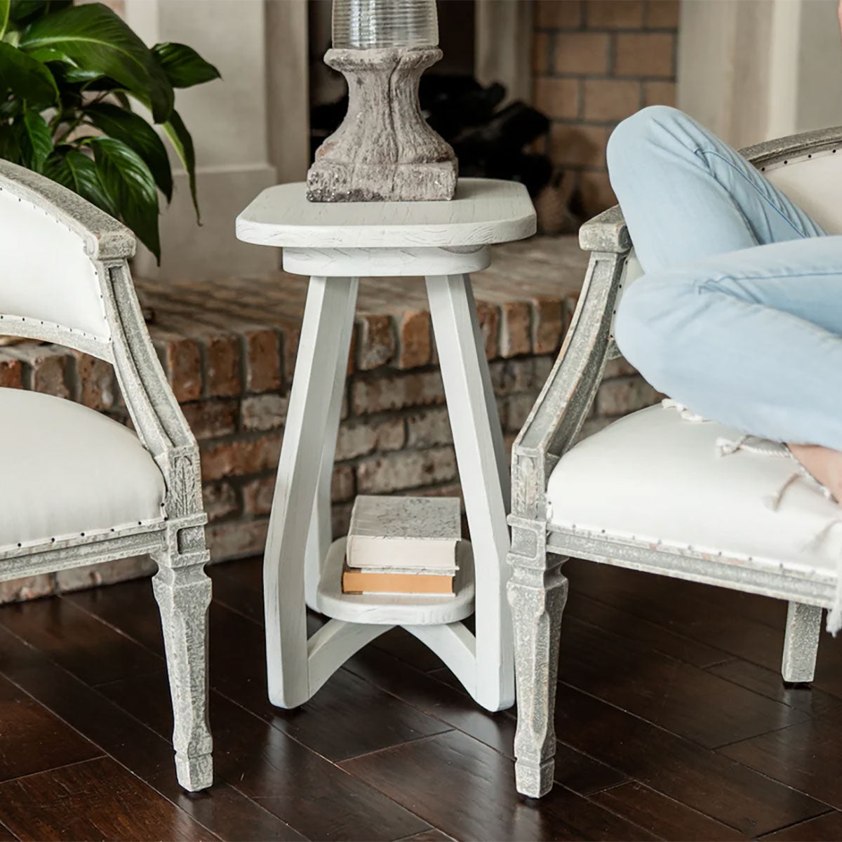 SURFSIDE CHAIRSIDE TABLE
