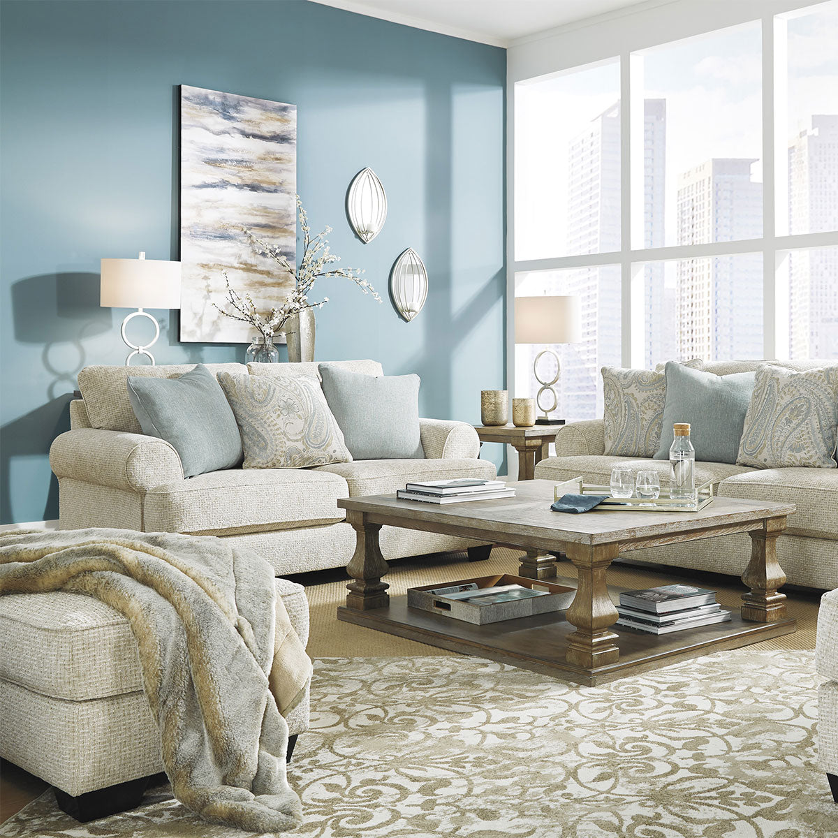 MONAGHAN LOVESEAT
