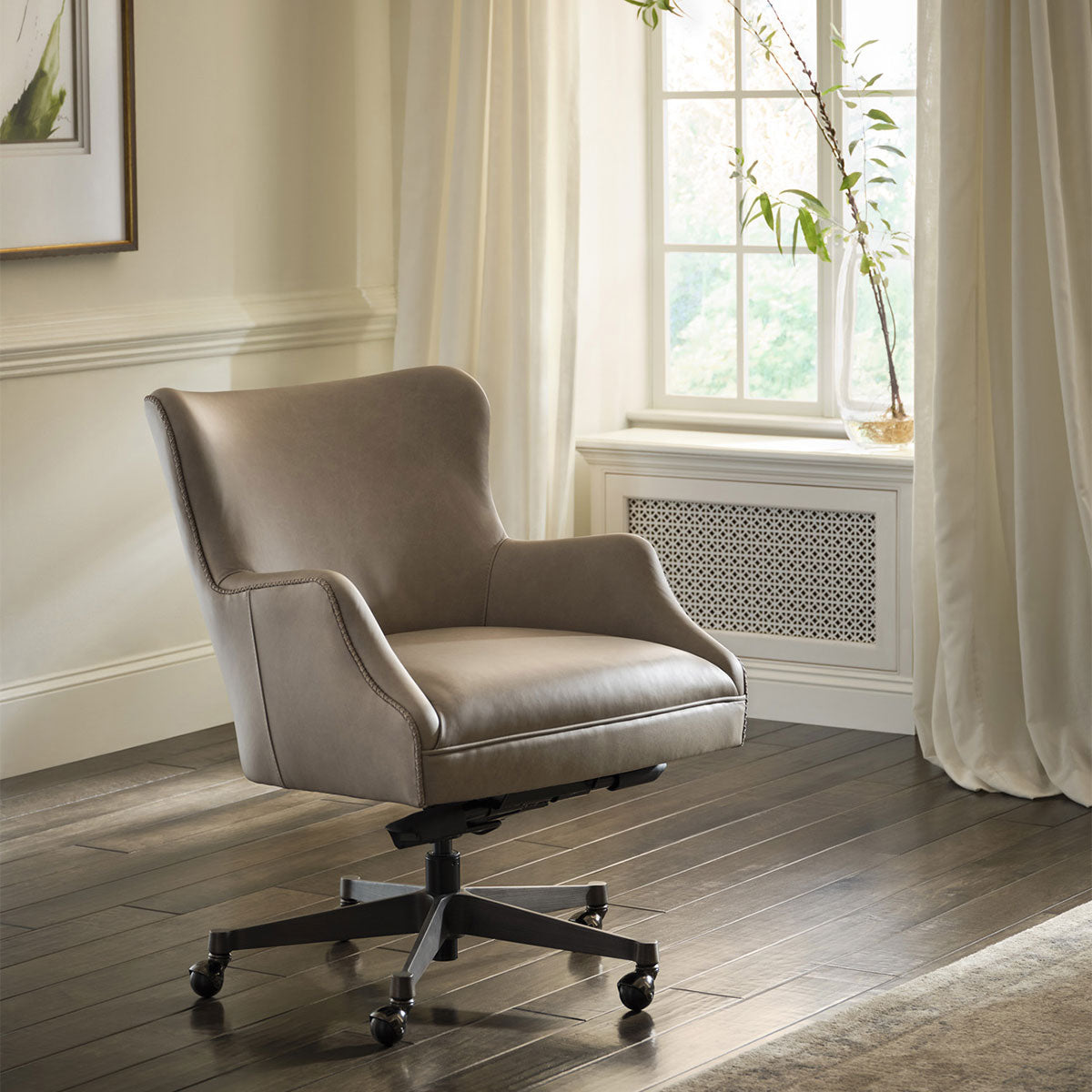 BLAKE EXECUTIVE CHAIR IN SILVER