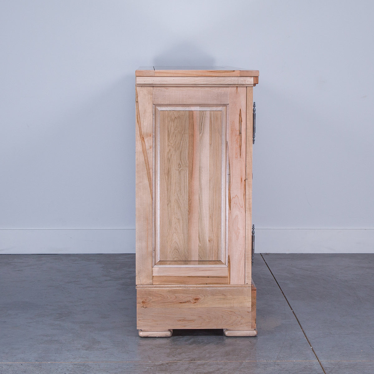 HAWKINS HUNTBOARD W/LEAF AND STORAGE