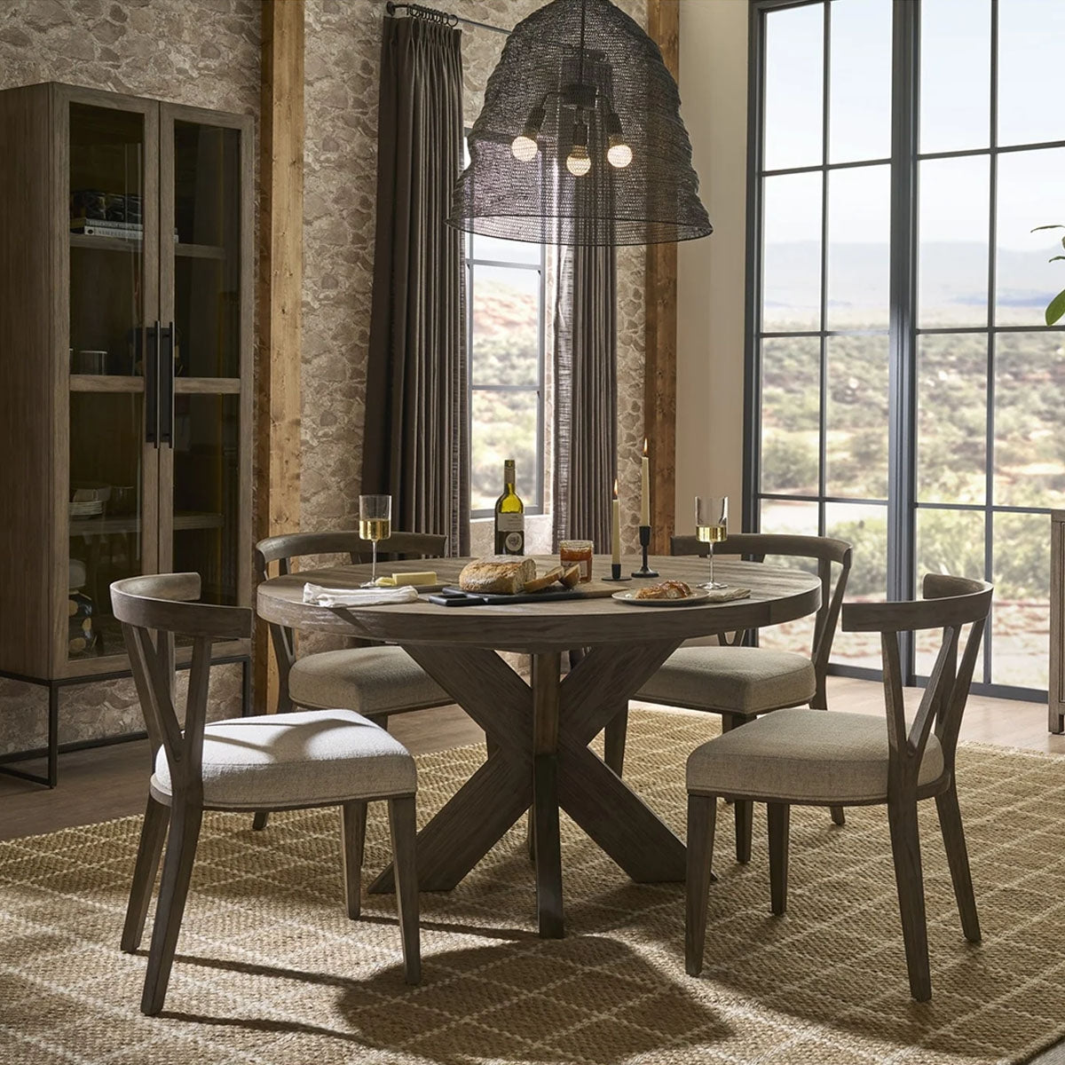 BOULDER ROUND DINING TABLE