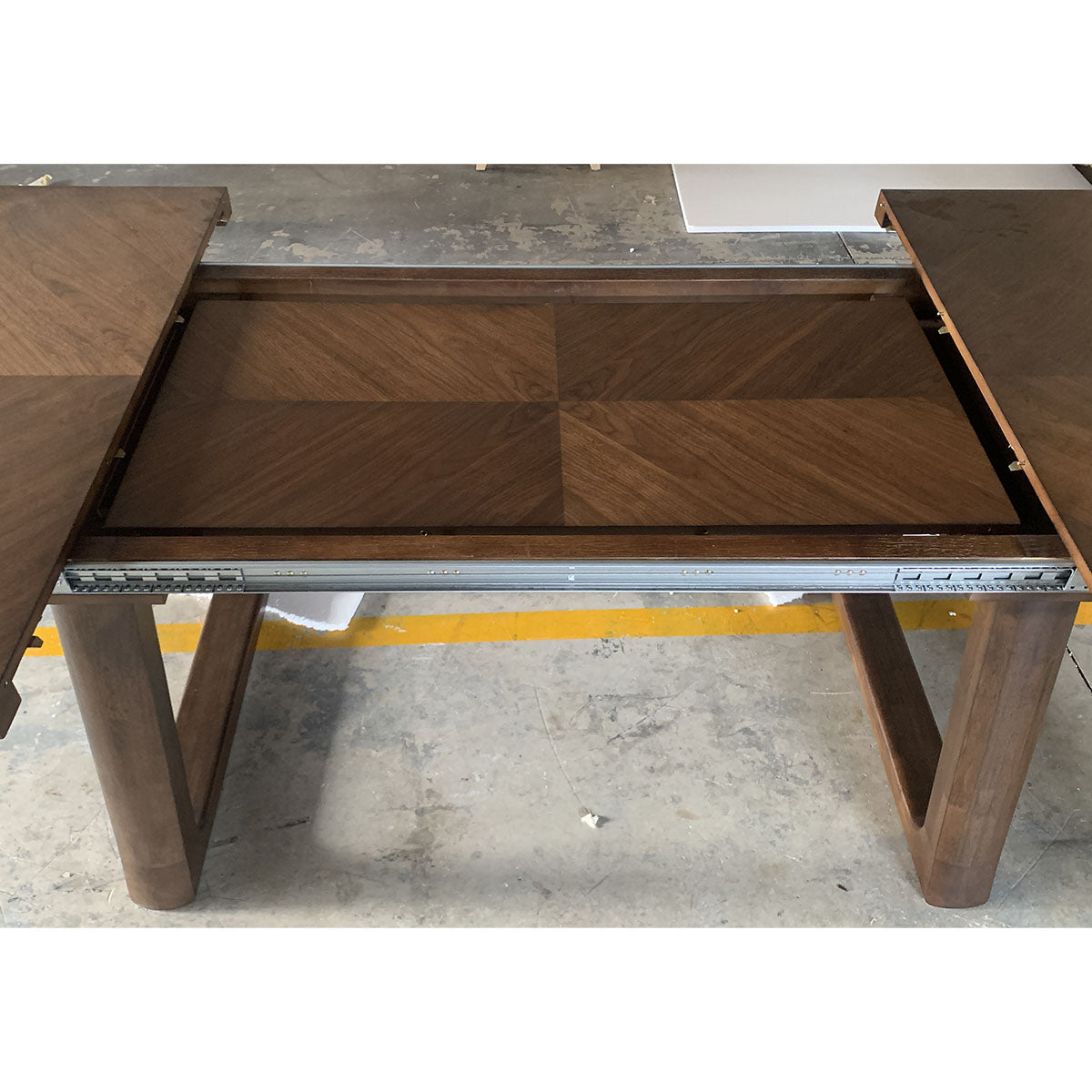 DELIA RECT DINING TABLE