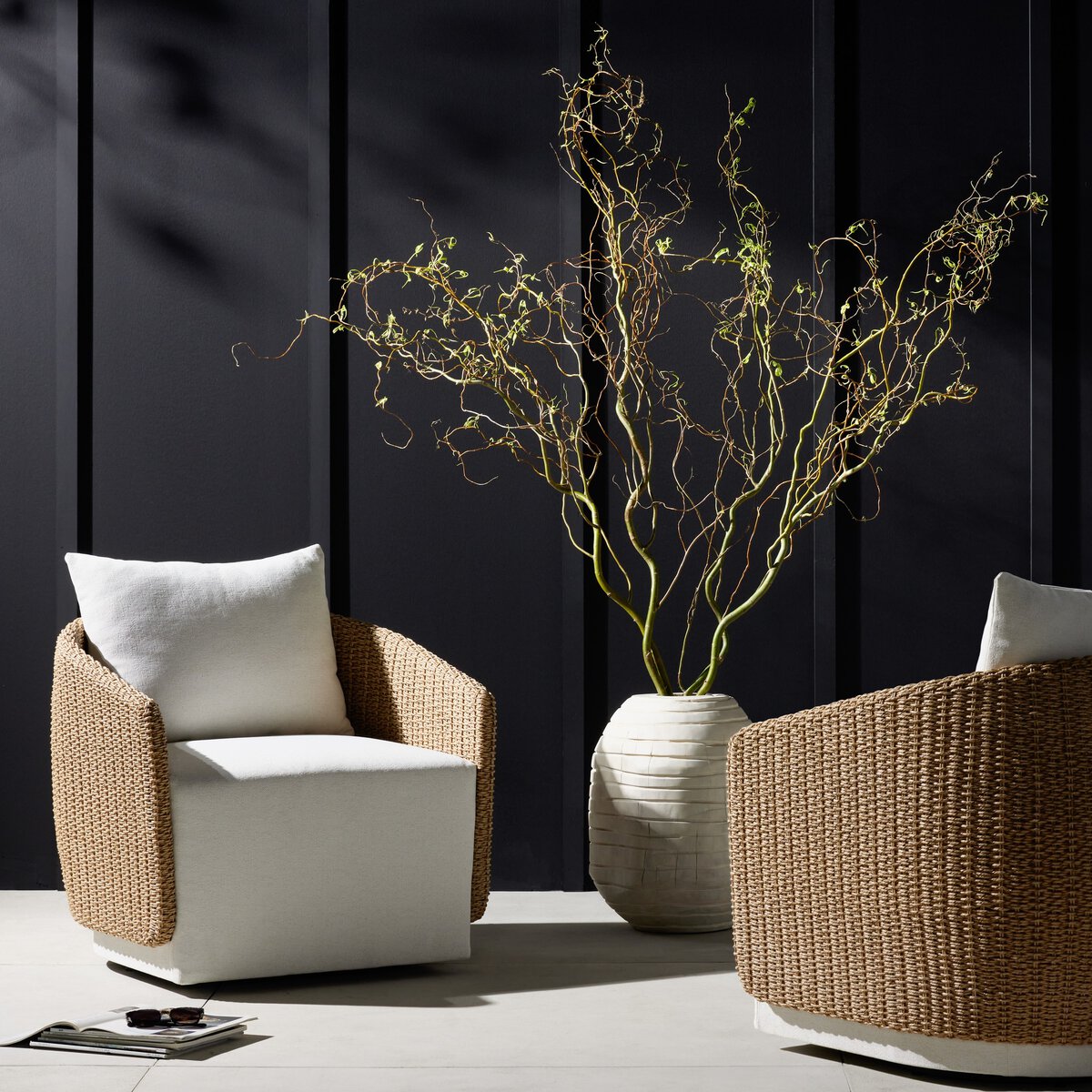 MAVEN OUTDOOR SWIVEL CHAIR