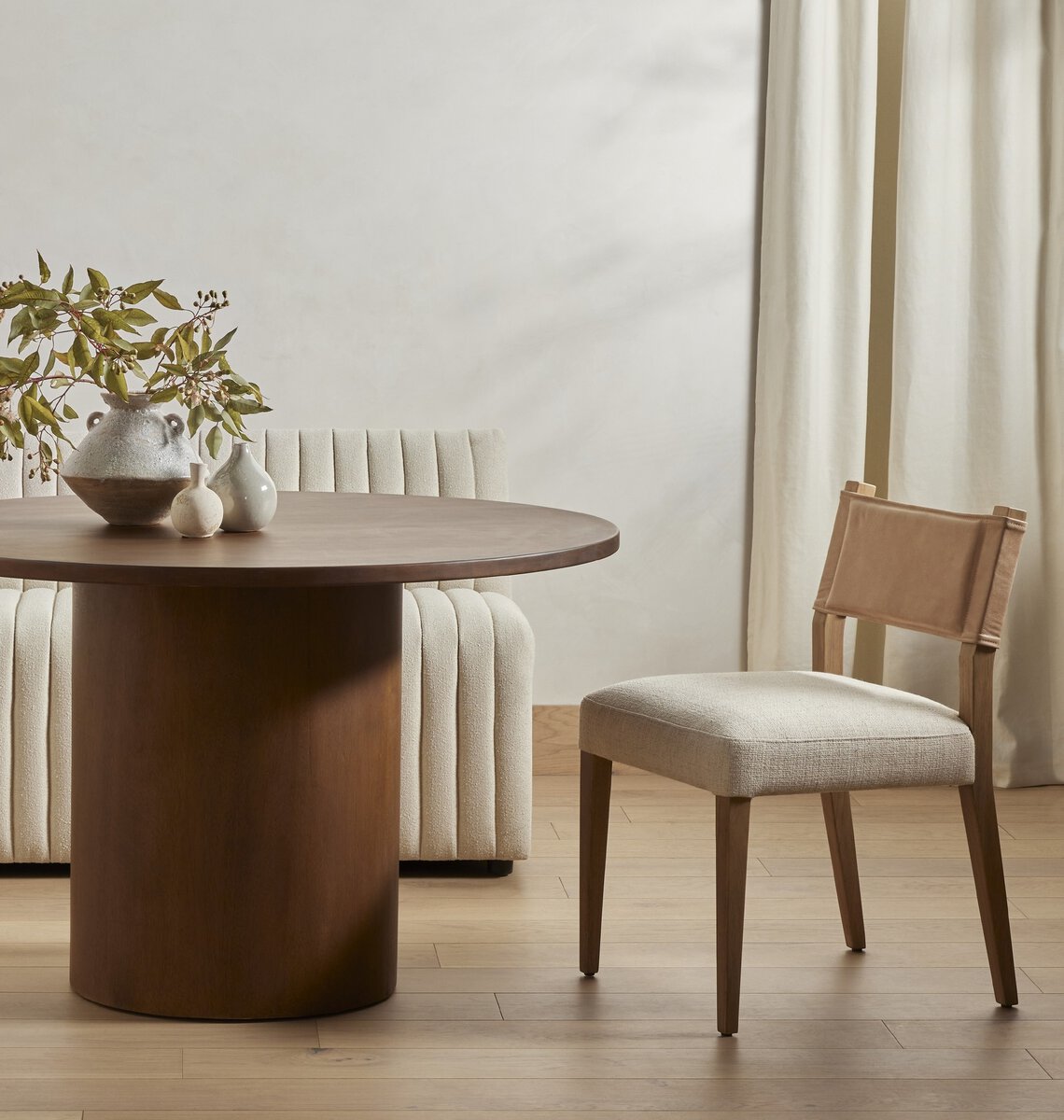 FERRIS DINING CHAIR IN BEIGE