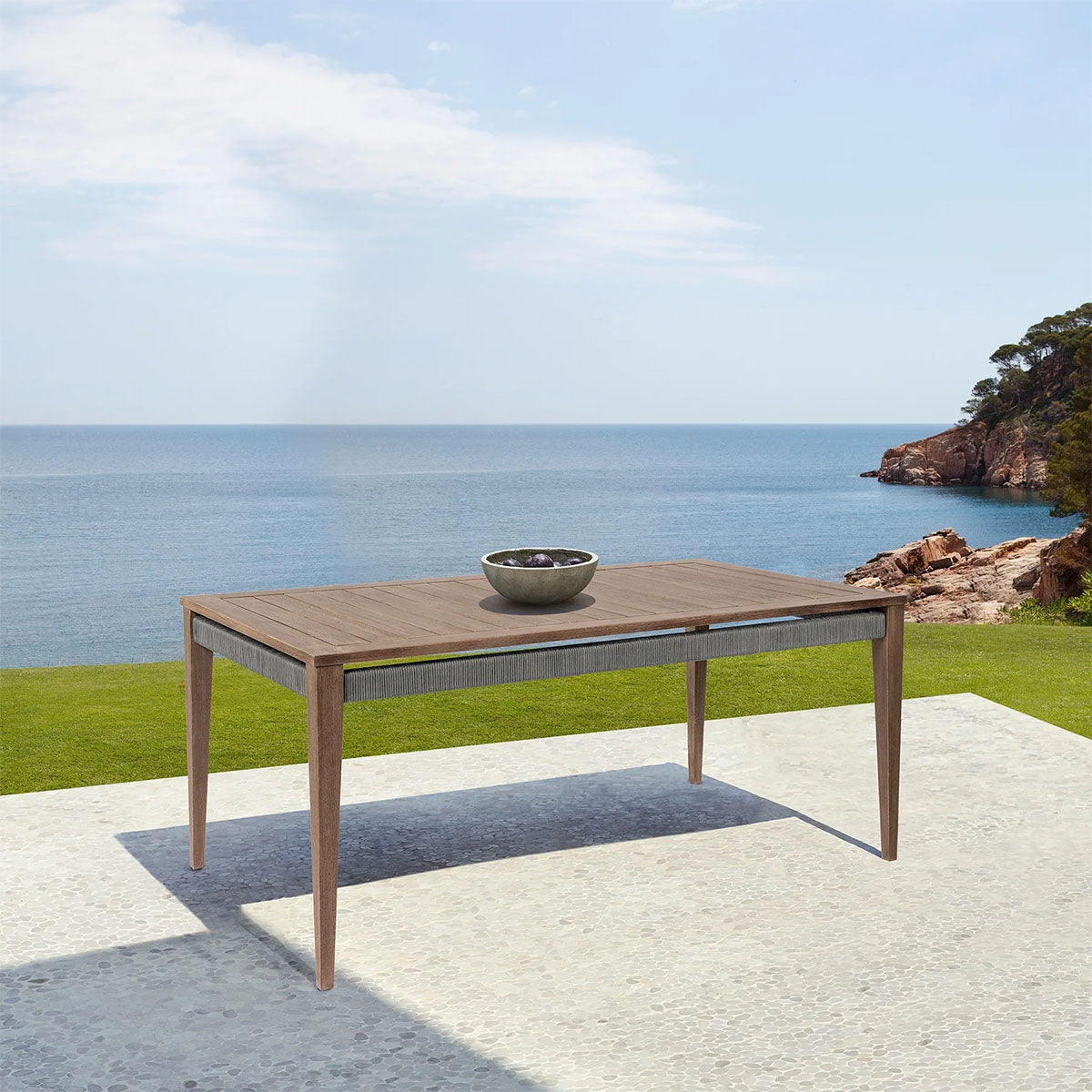 ORBIT OUTDOOR DINING TABLE