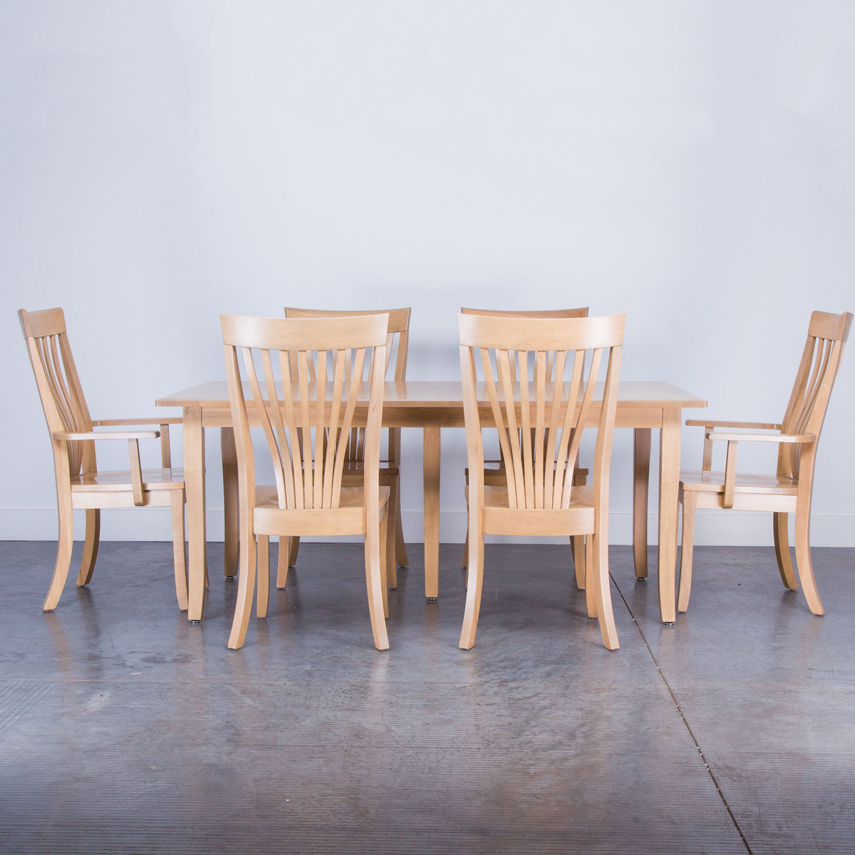 MAPLE 42X72 RECT DIN W/6 CHRS