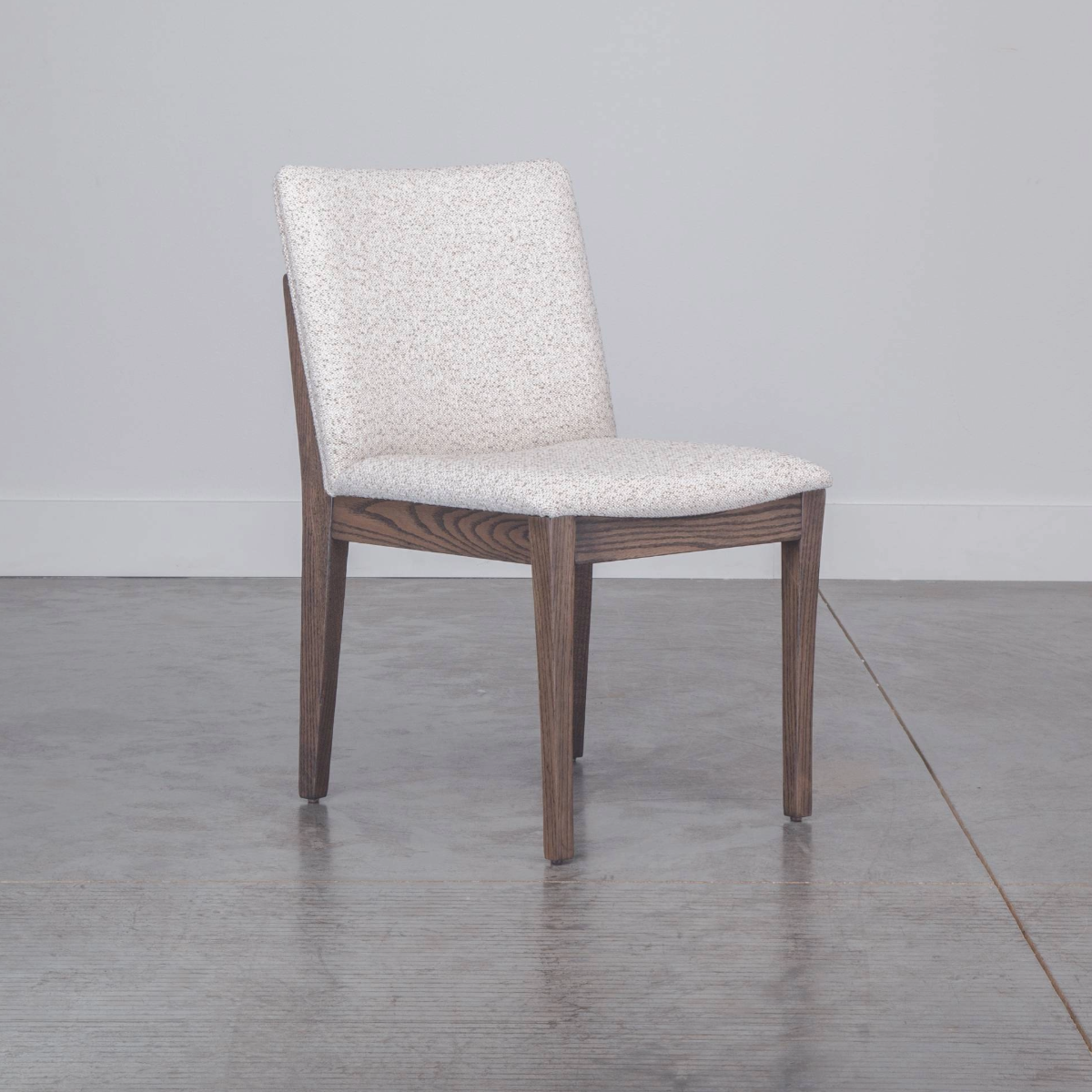 CASSIS UPHOLSTERED CHAIR IN OAK