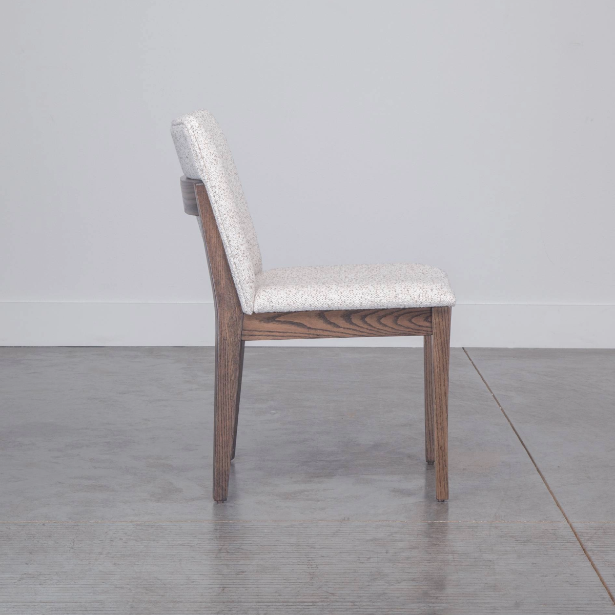 CASSIS UPHOLSTERED CHAIR IN OAK